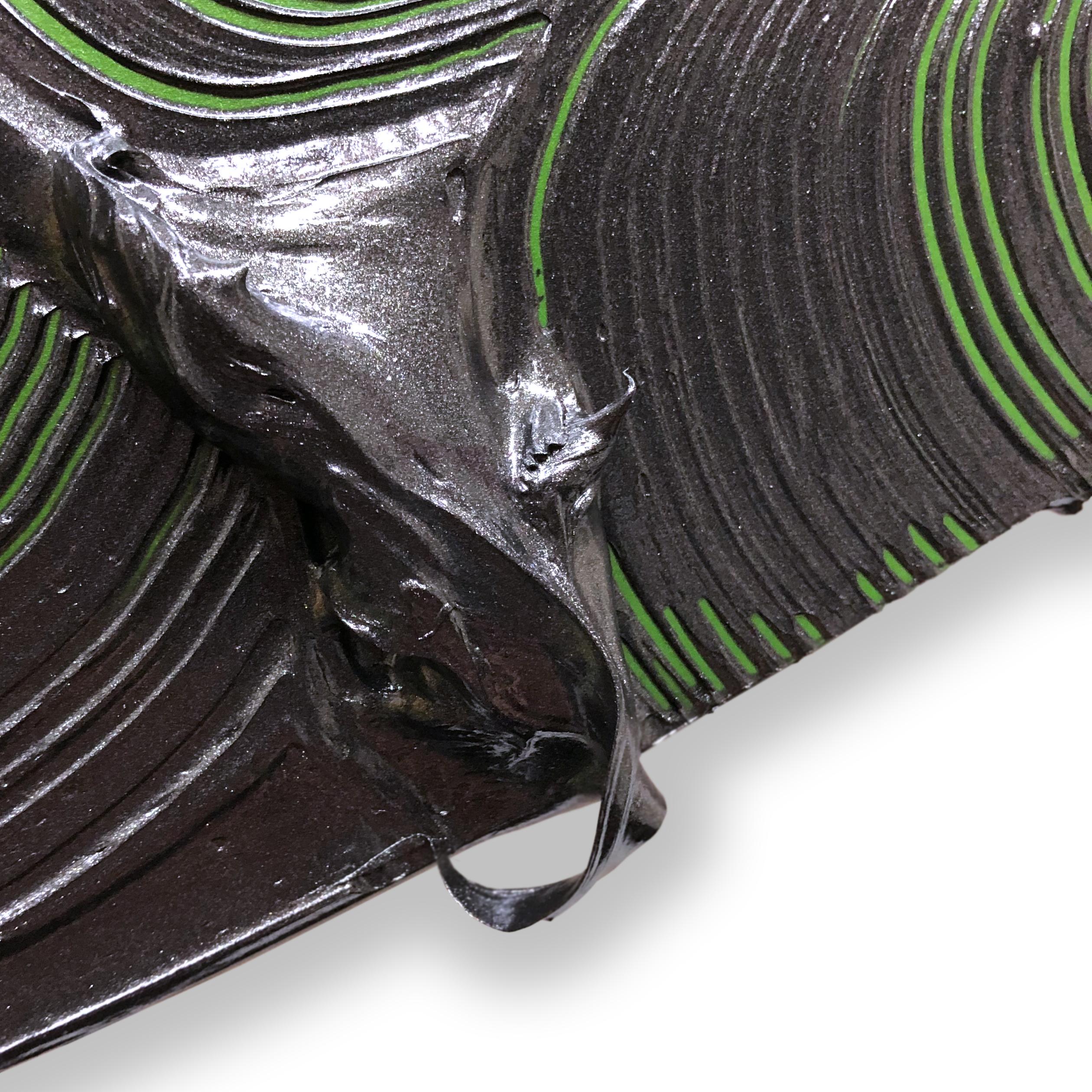 El Sereno - Green textured contemporary painting, colorful strokes, round format - Black Abstract Sculpture by Tim Nikiforuk