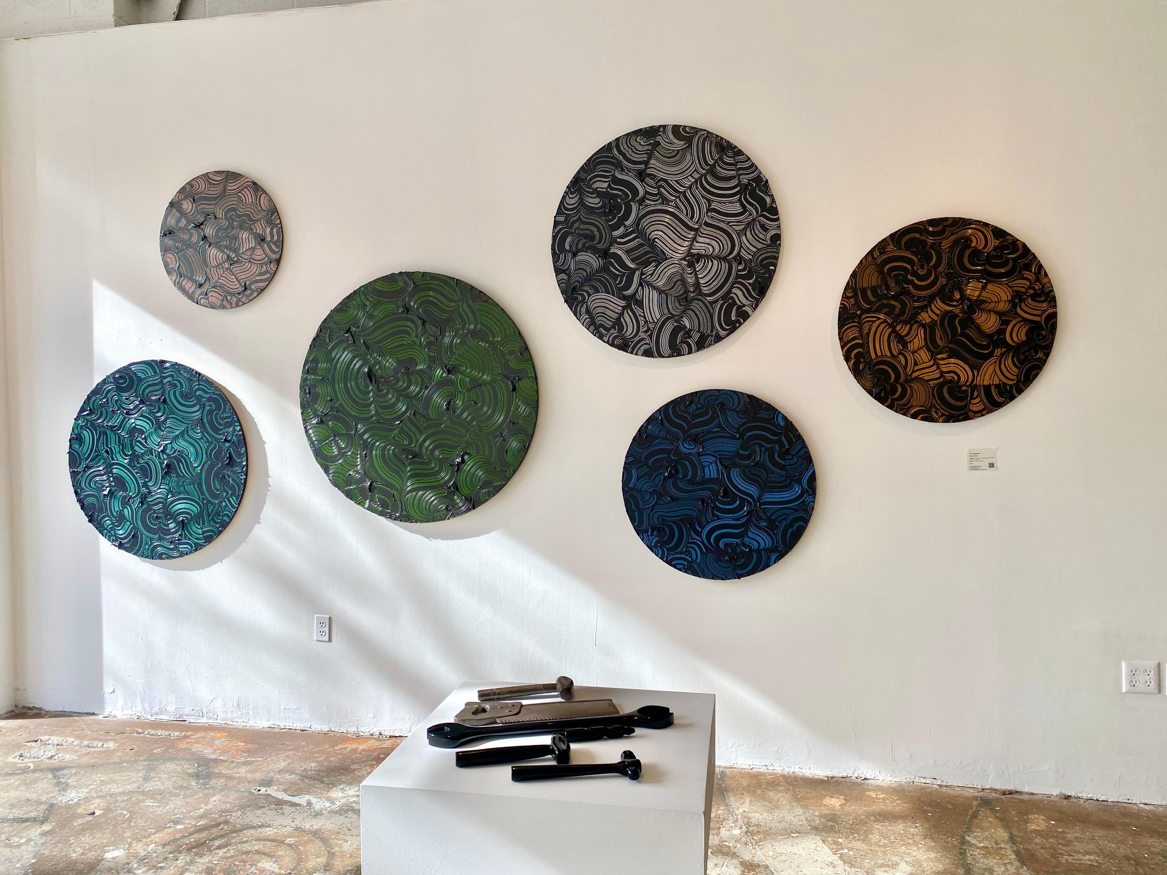 El Sereno - Green textured contemporary painting, colorful strokes, round format For Sale 4