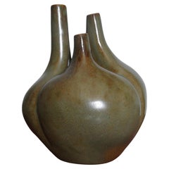 Blumenvase von Tim Orr aus französischer Keramik mit Glasur und Dekoration aus Porzellan, um 1970