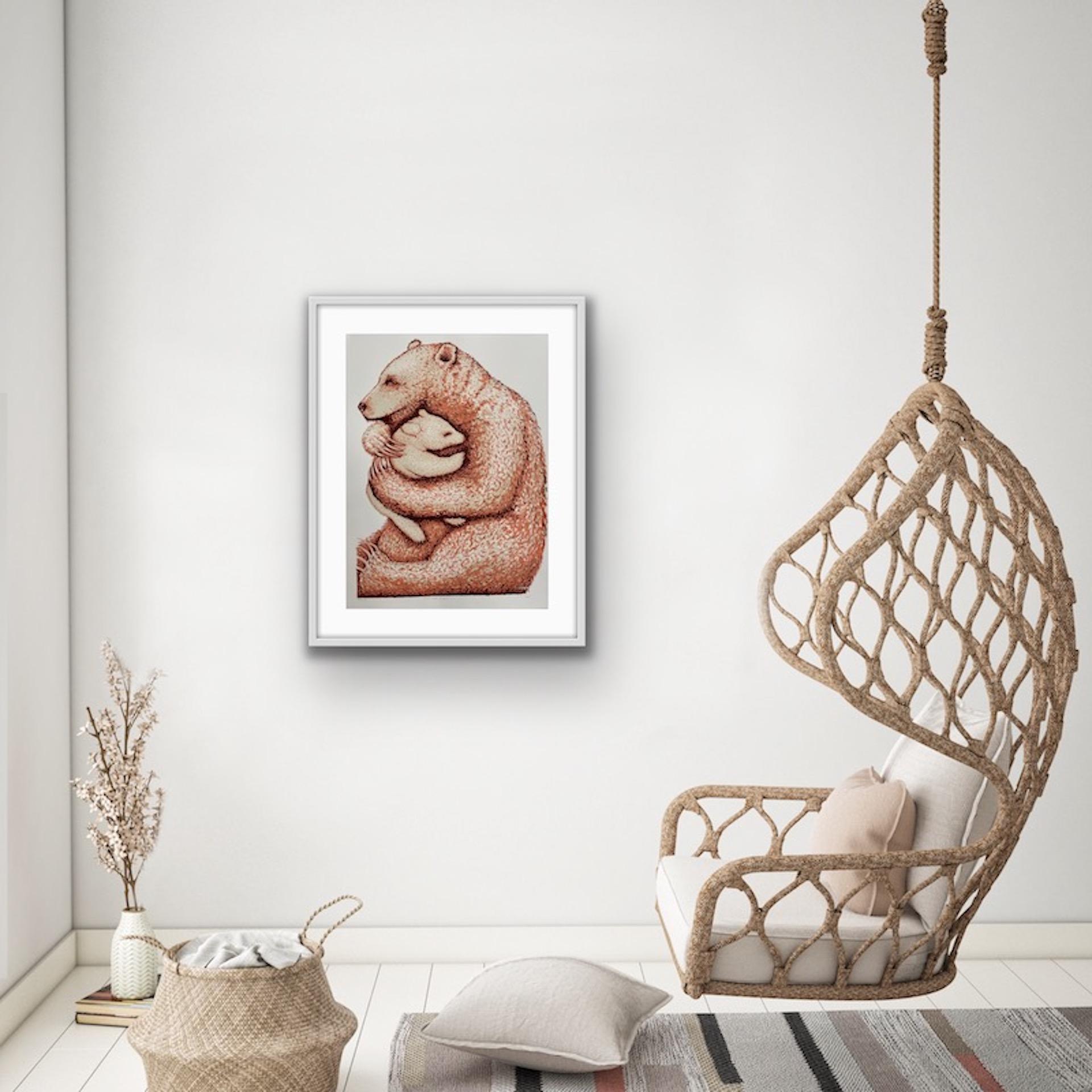 Tim Southall, Abrazos de oso (Coral), Arte animal, Arte asequible, Arte de edición limitada en venta 8