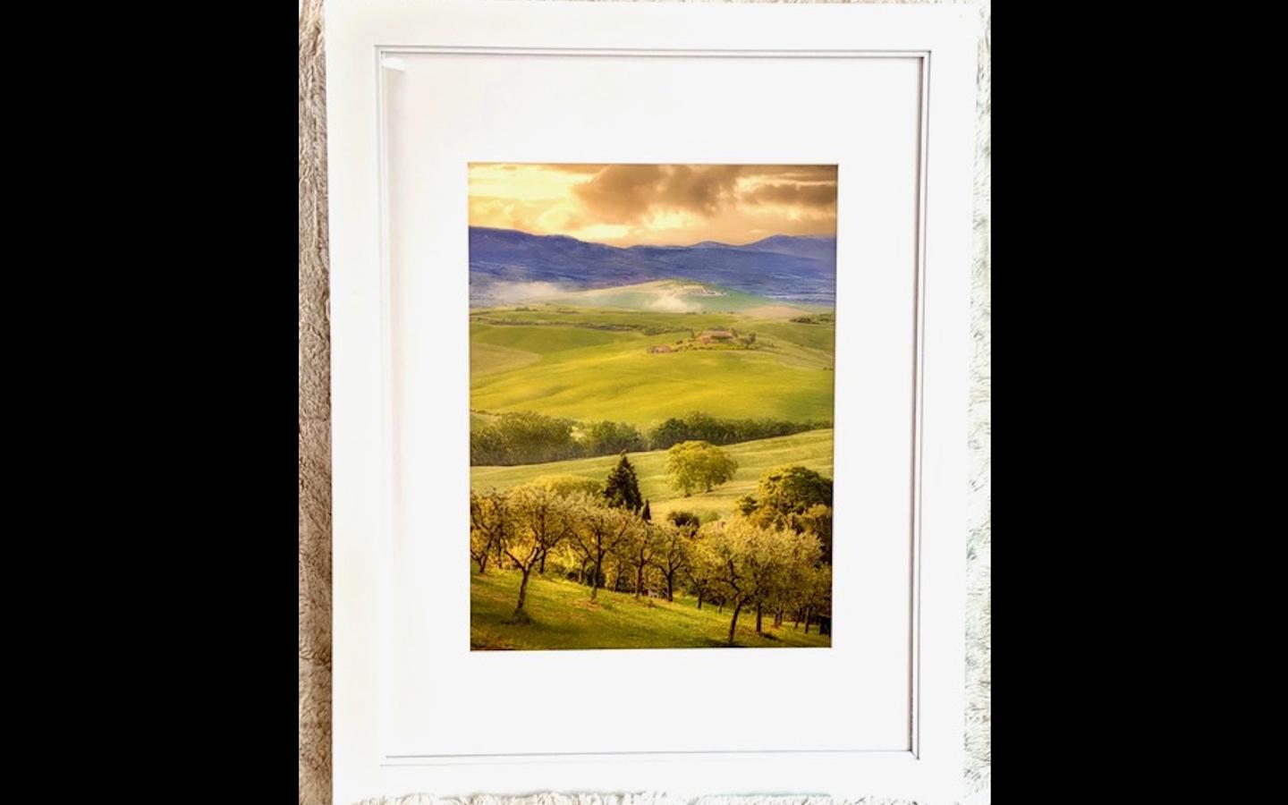 Luce del primo mattino, Toscana - Photograph di Tim Truby