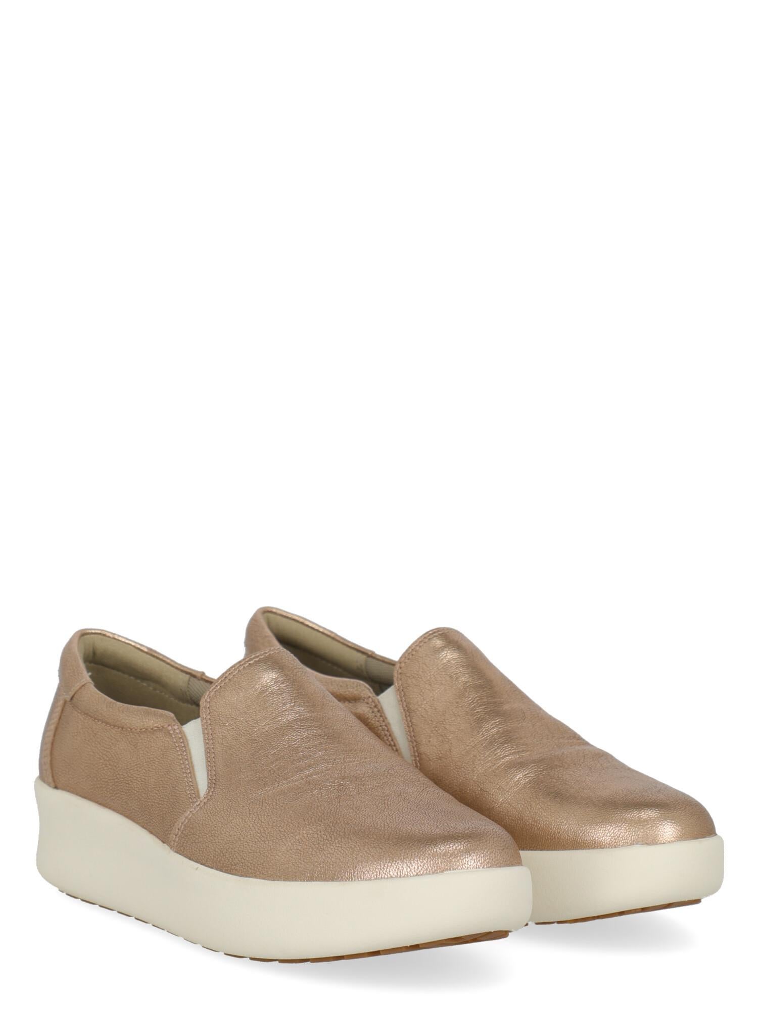 Product Description: Shoe, leather, solid color, round toe, branded insole, low and flat heel

Includes:
- Box

Product Condition: Excellent
Upper: negligible stains.

Measurements:
Height: 4 cm

Composition:
Upper: 100% Leather
Sole: 100%