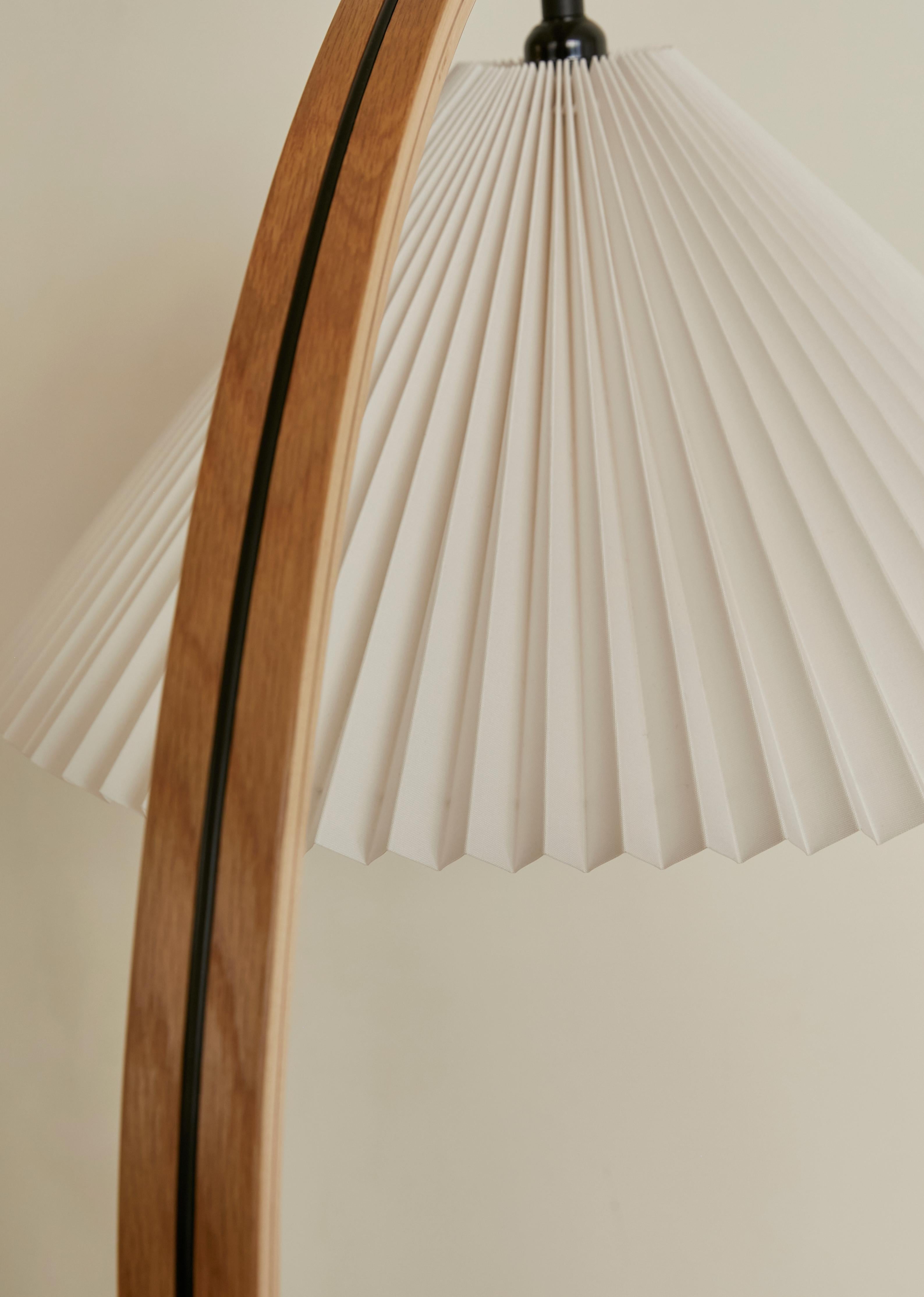 Timberline floor lamp by Gubi, 1970's by Mads Caprani. Scandinavian design In Excellent Condition For Sale In MADRID, ES