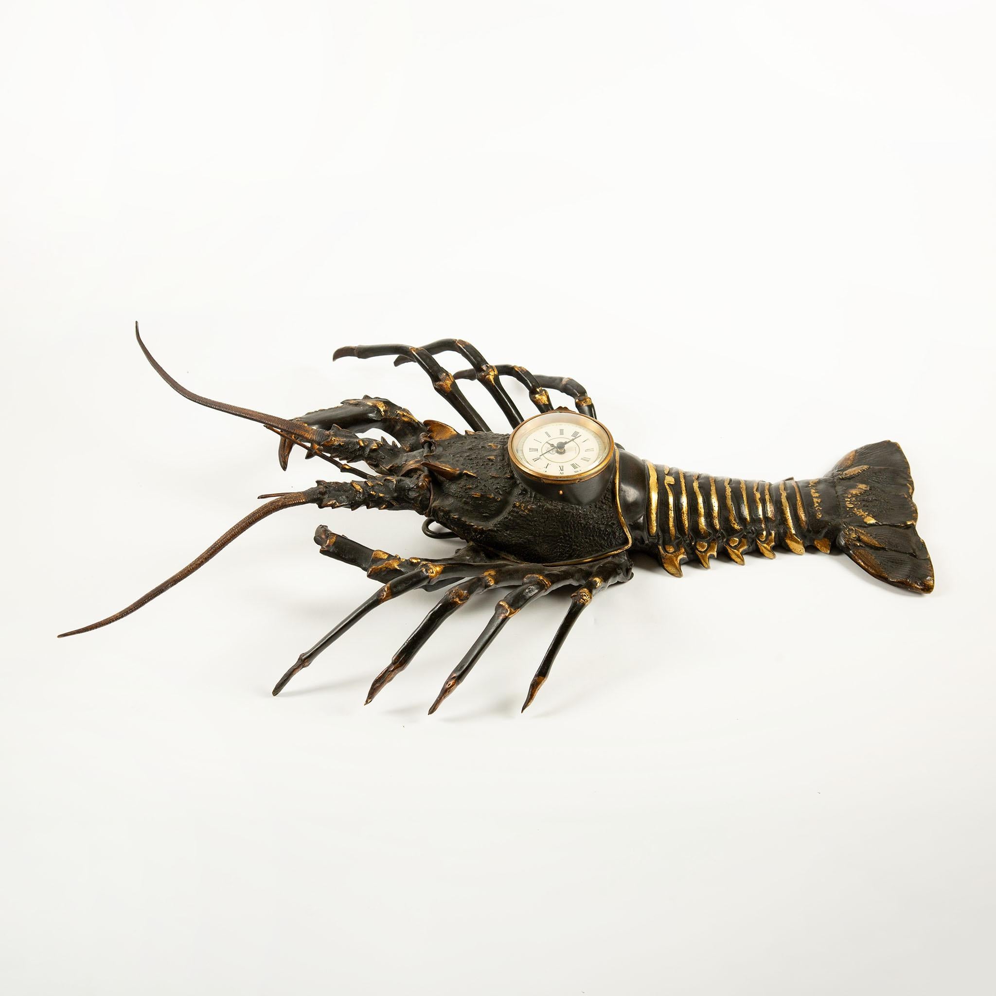 Time Crawls: A Bronze Lobster Clock from Early 20th-Century France In Excellent Condition For Sale In New York, NY