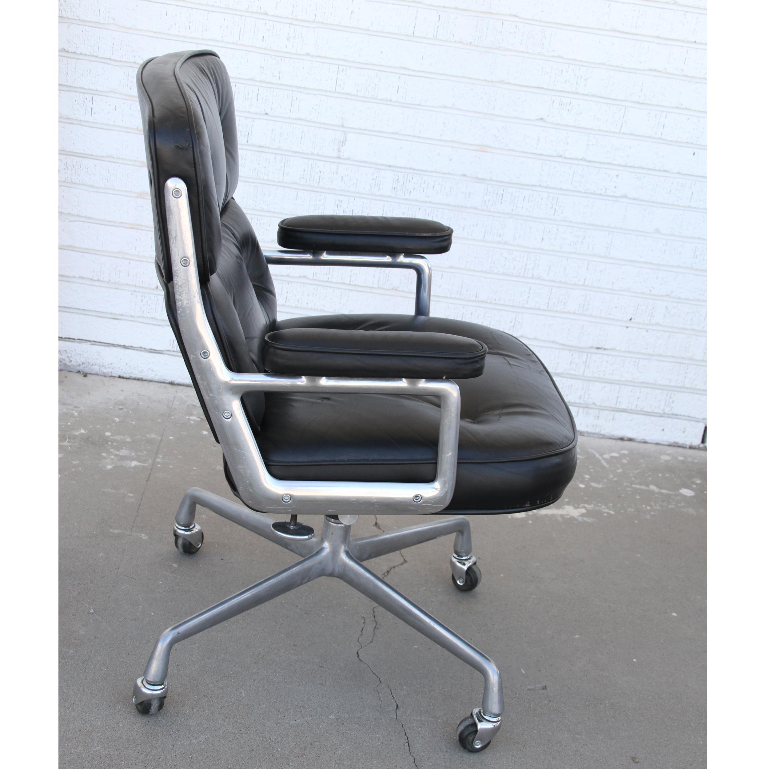 Time life chair Herman Miller Charles and Ray Eames For Sale 3
