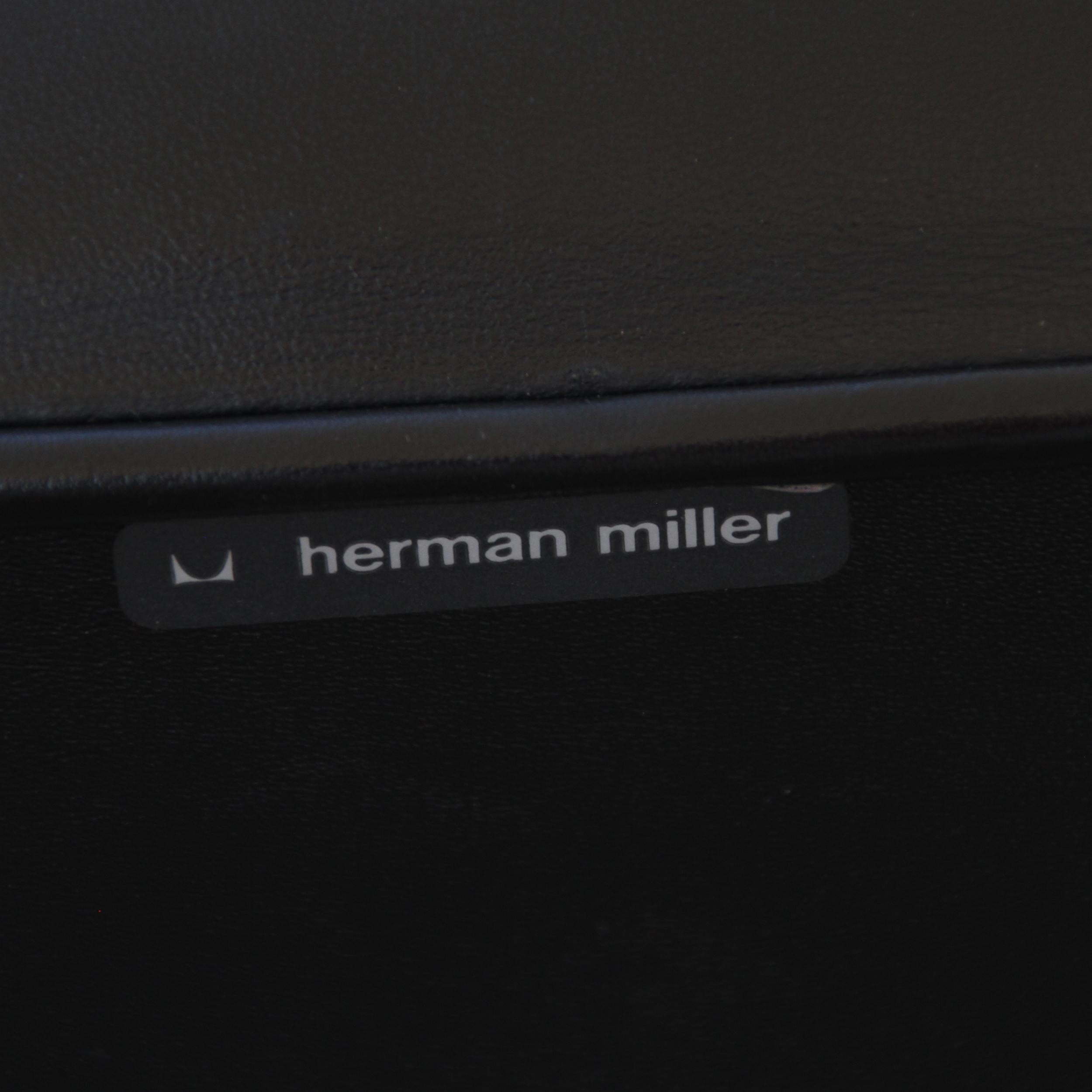 Mid-Century Modern Chaise à vie Herman Miller Charles et Ray Eames en vente