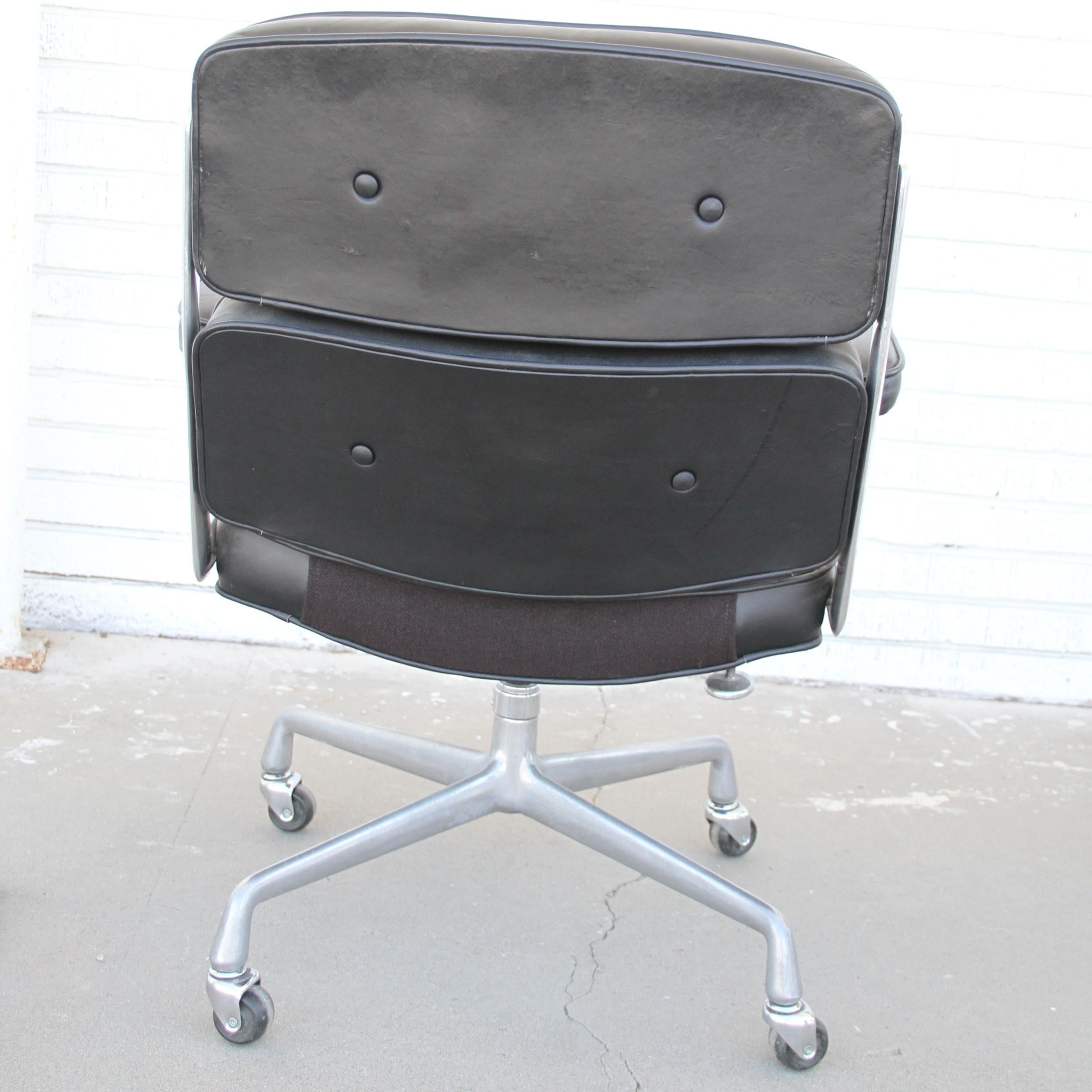 Time life chair Herman Miller Charles and Ray Eames For Sale 1