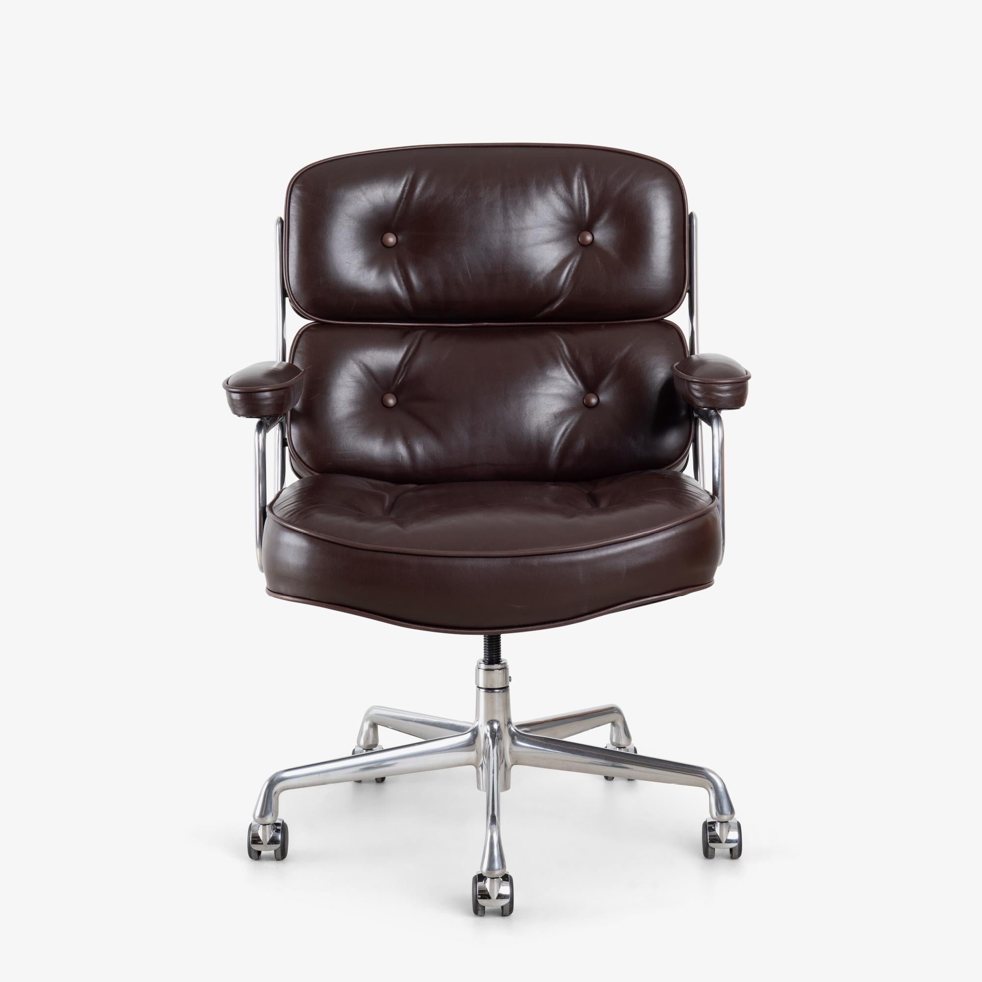 Il grande portfolio di Charles and Ray Eames è ampiamente celebrato e funge da modello di ispirazione per i designer ancora oggi. Un capitolo importante di questo portfolio è dedicato a un'importante commissione ricevuta dal team degli Eames per