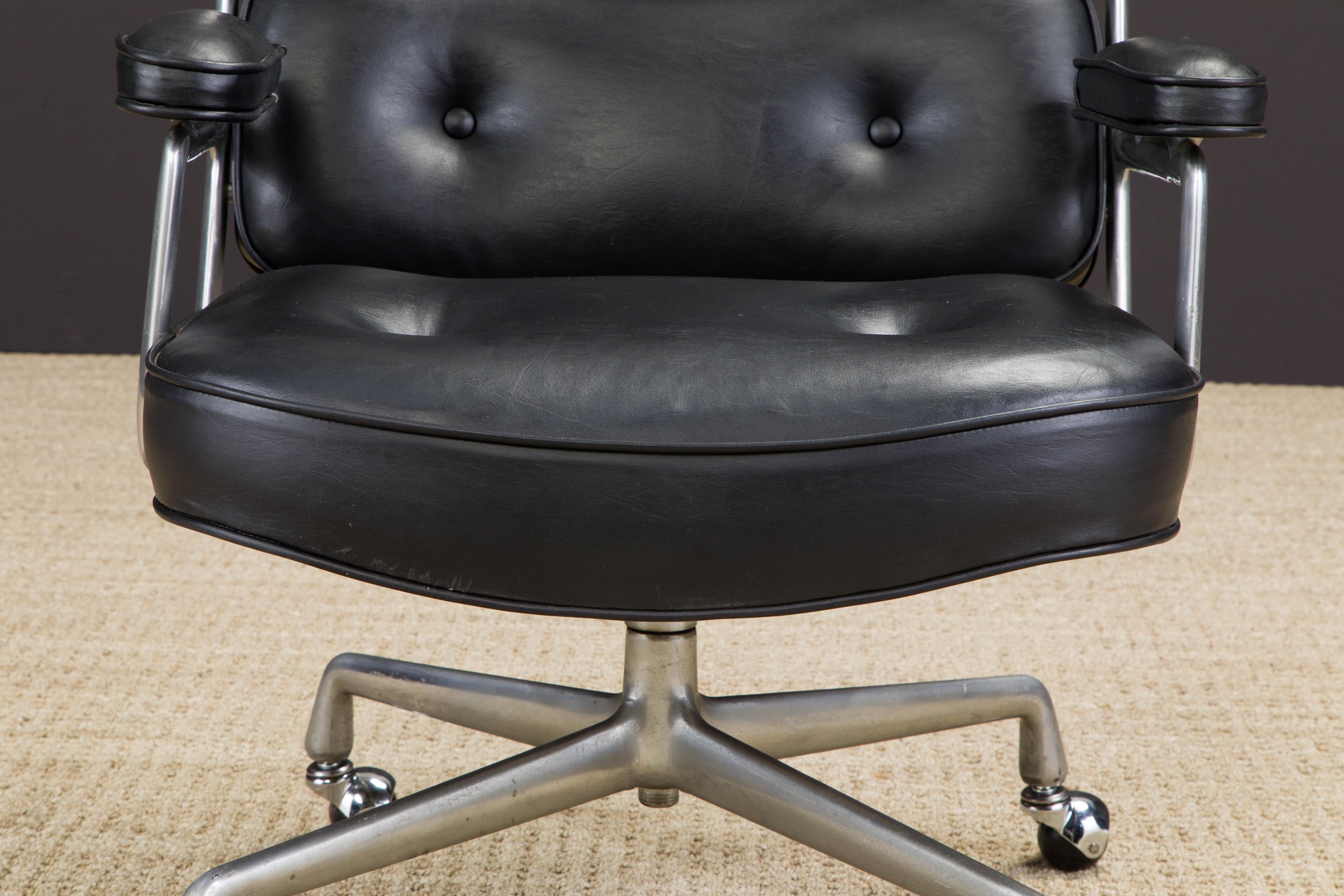 Fine XX secolo Sedia da scrivania Time Life Executive di Charles Eames per Herman Miller, anni '80, firmata in vendita