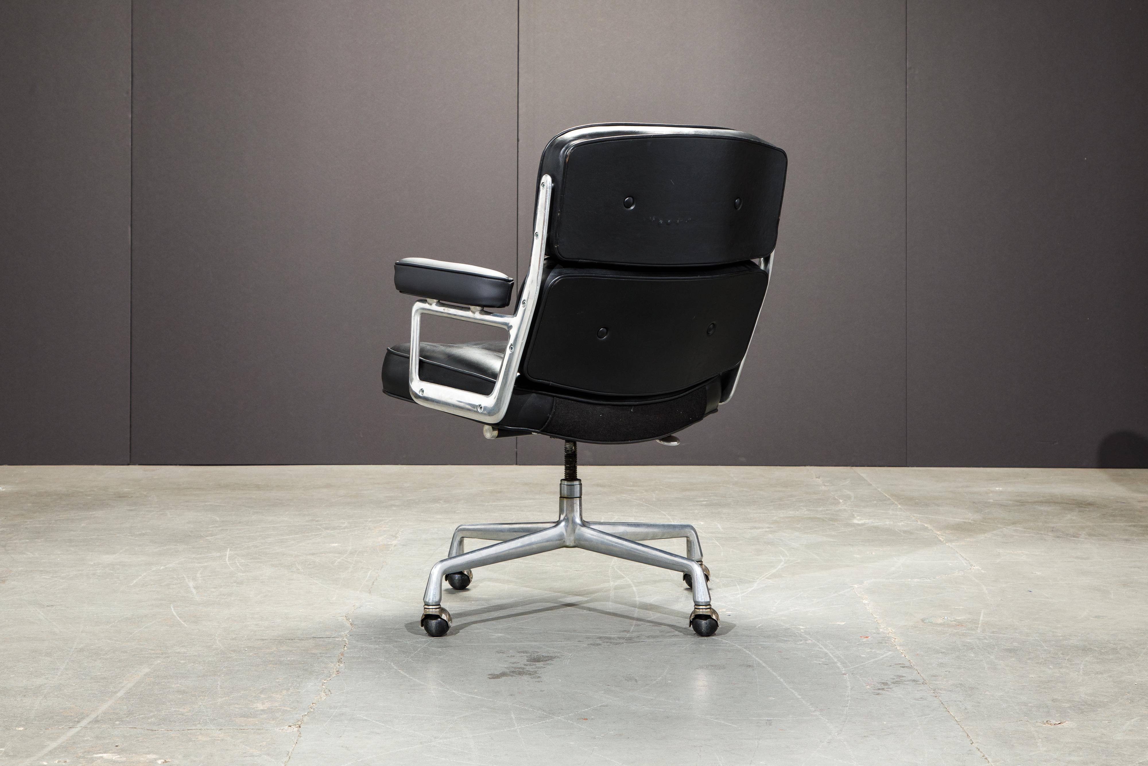 Time Life Executive Desk Chair by Charles Eames for Herman Miller, 1980s, Signed In Good Condition In Los Angeles, CA