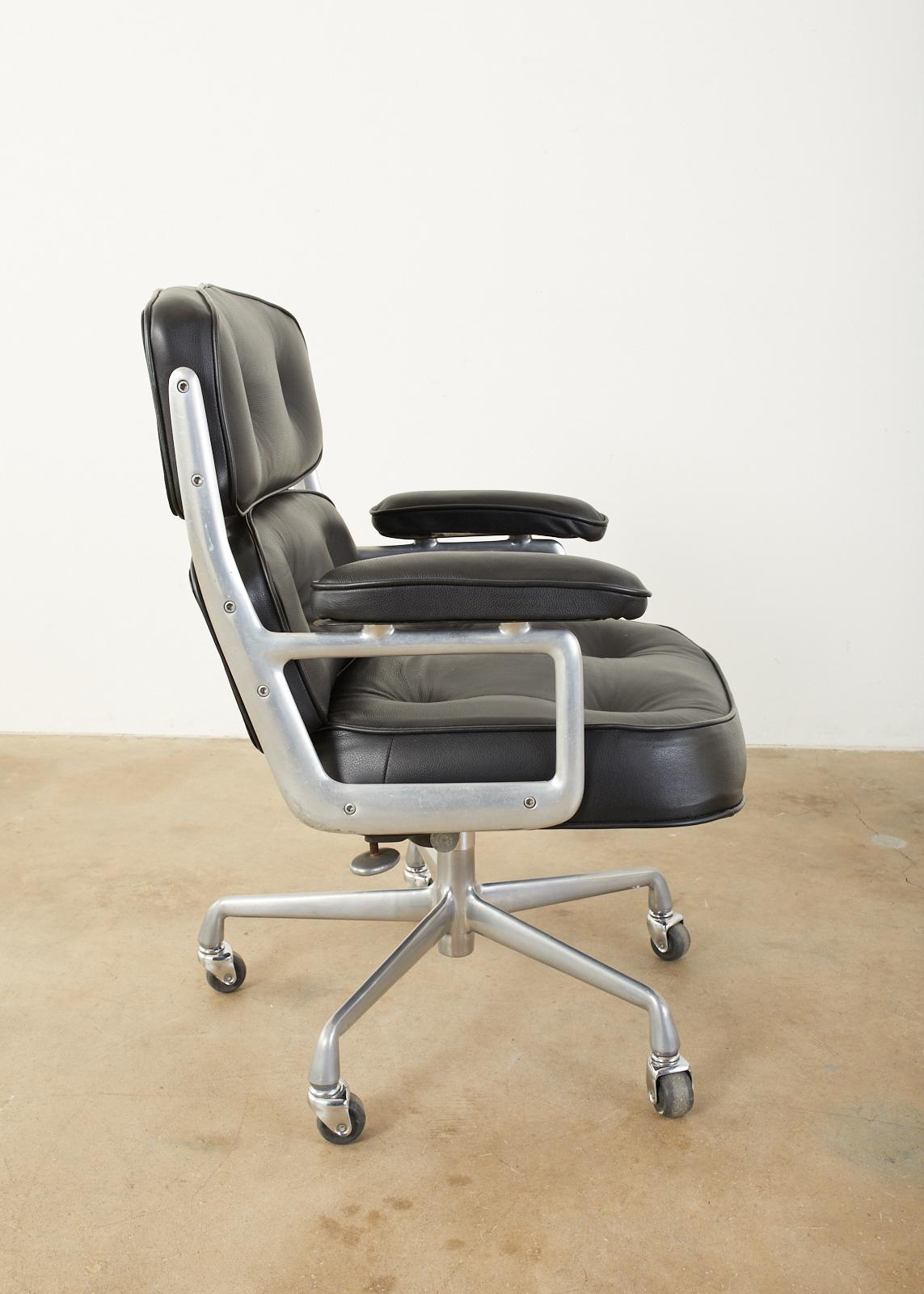 Mid-Century Modern Time Life Executive Desk Chair by Eames for Herman Miller