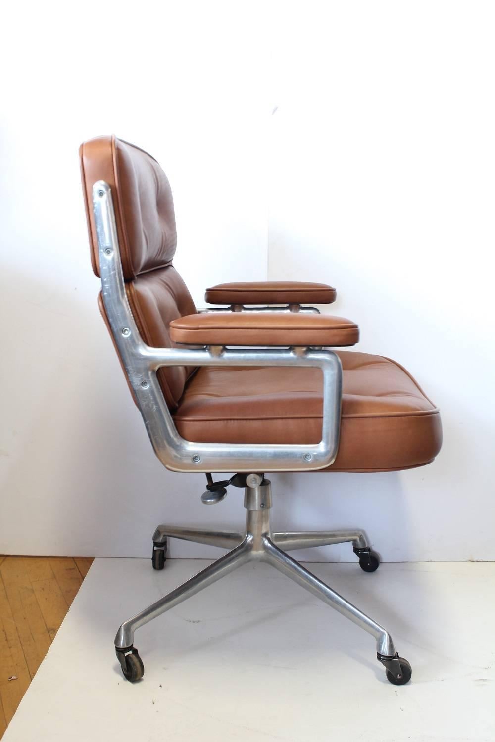 Mid-Century Modern Time Life Executive Leather Chair by Eames for Herman Miller