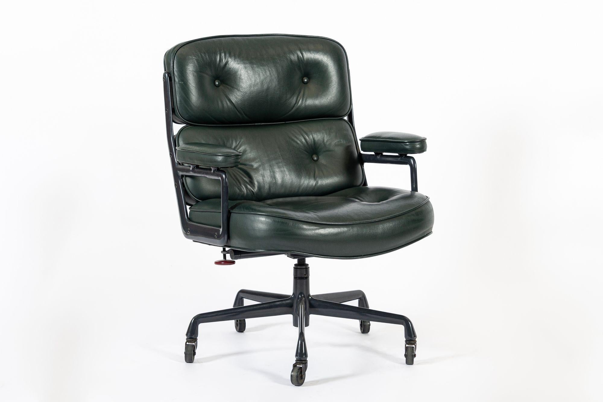 Sedie da ufficio Time Life Greene & Greene di Eames per Herman Miller 1996, set da 4 in vendita 7