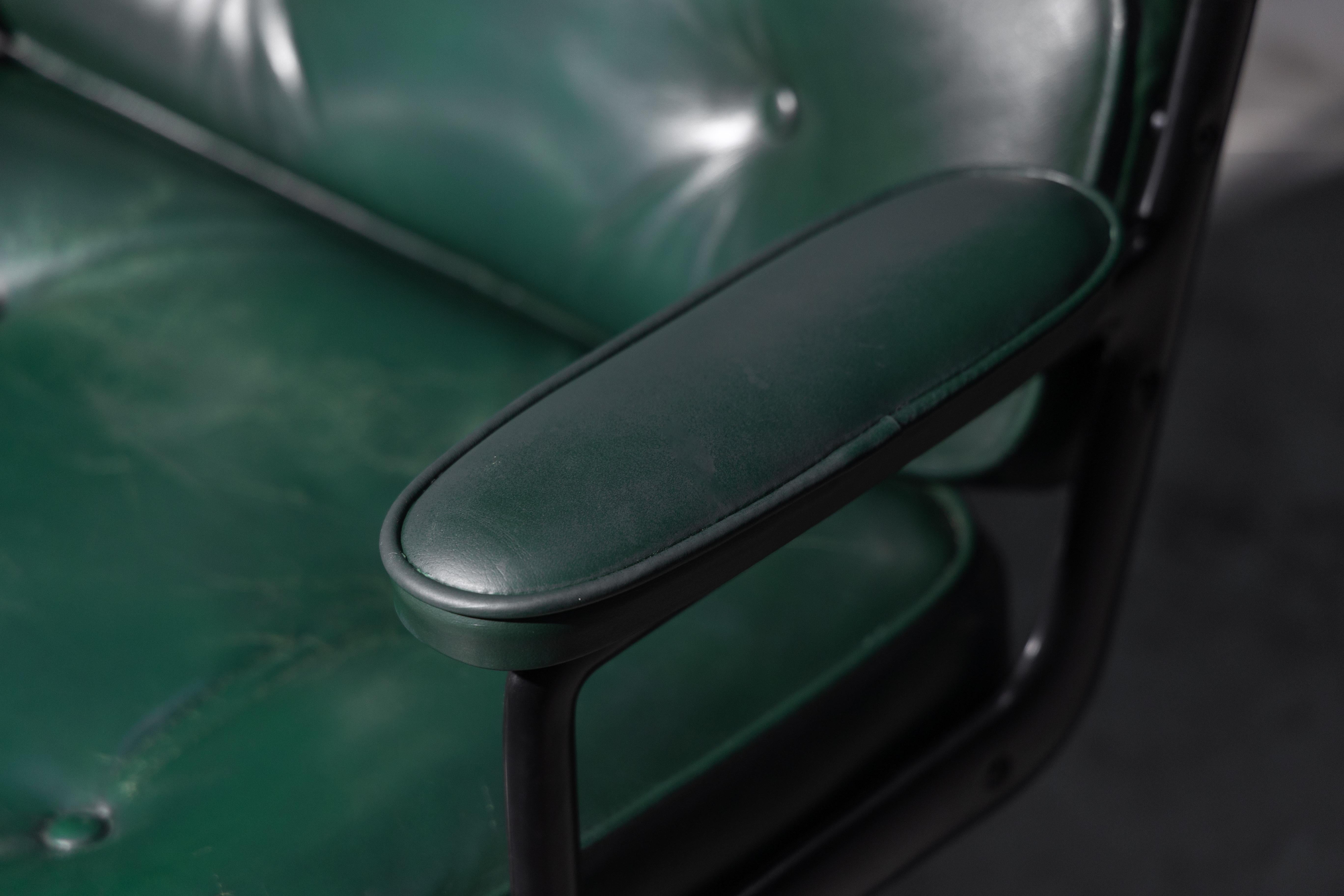 Time Life Lobby Chair by Charles and Ray Eames for Herman Miller, USA, 1960s In Excellent Condition In Antwerp, BE