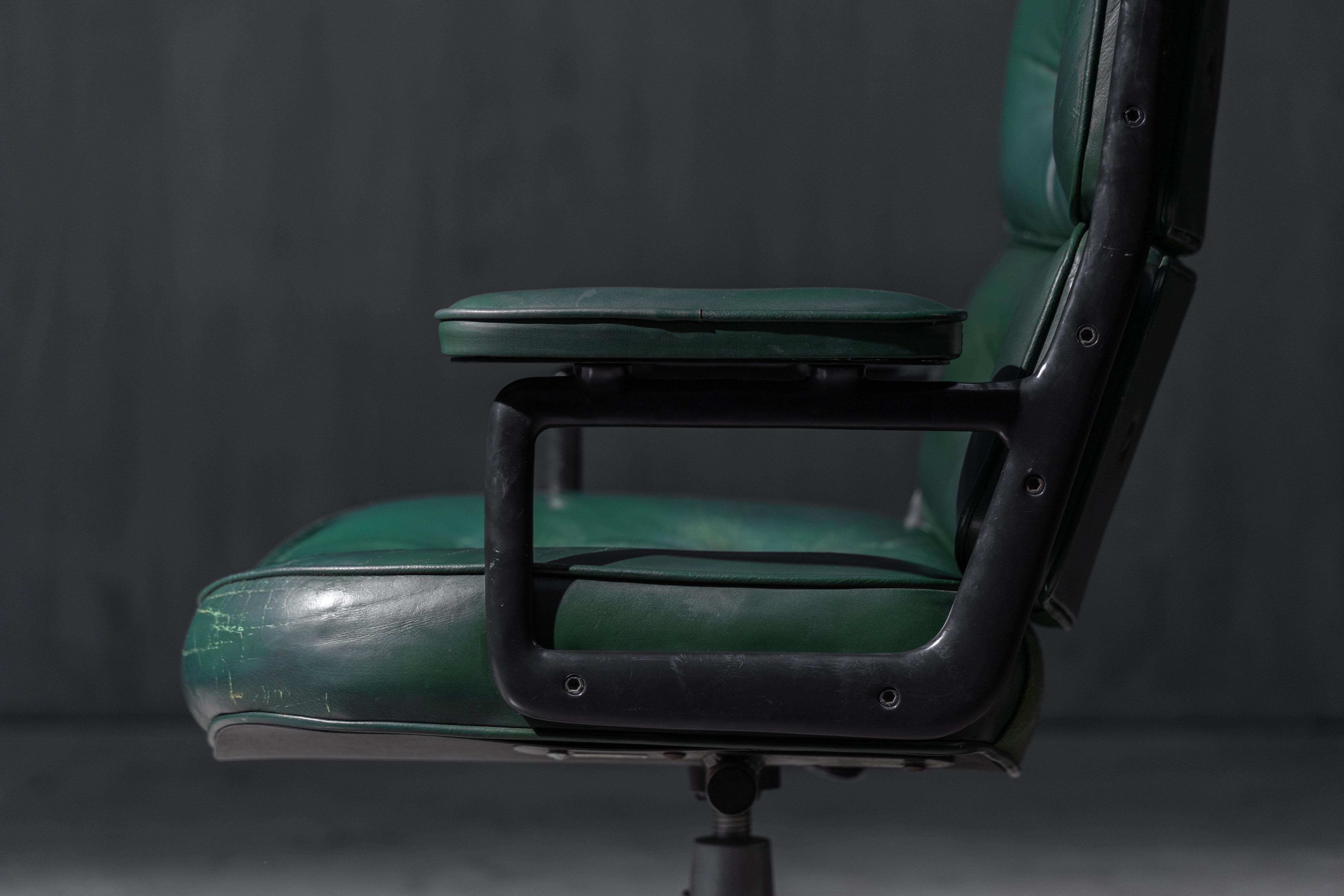 Time Life Lobby Chair by Charles and Ray Eames for Herman Miller, USA, 1960s 2