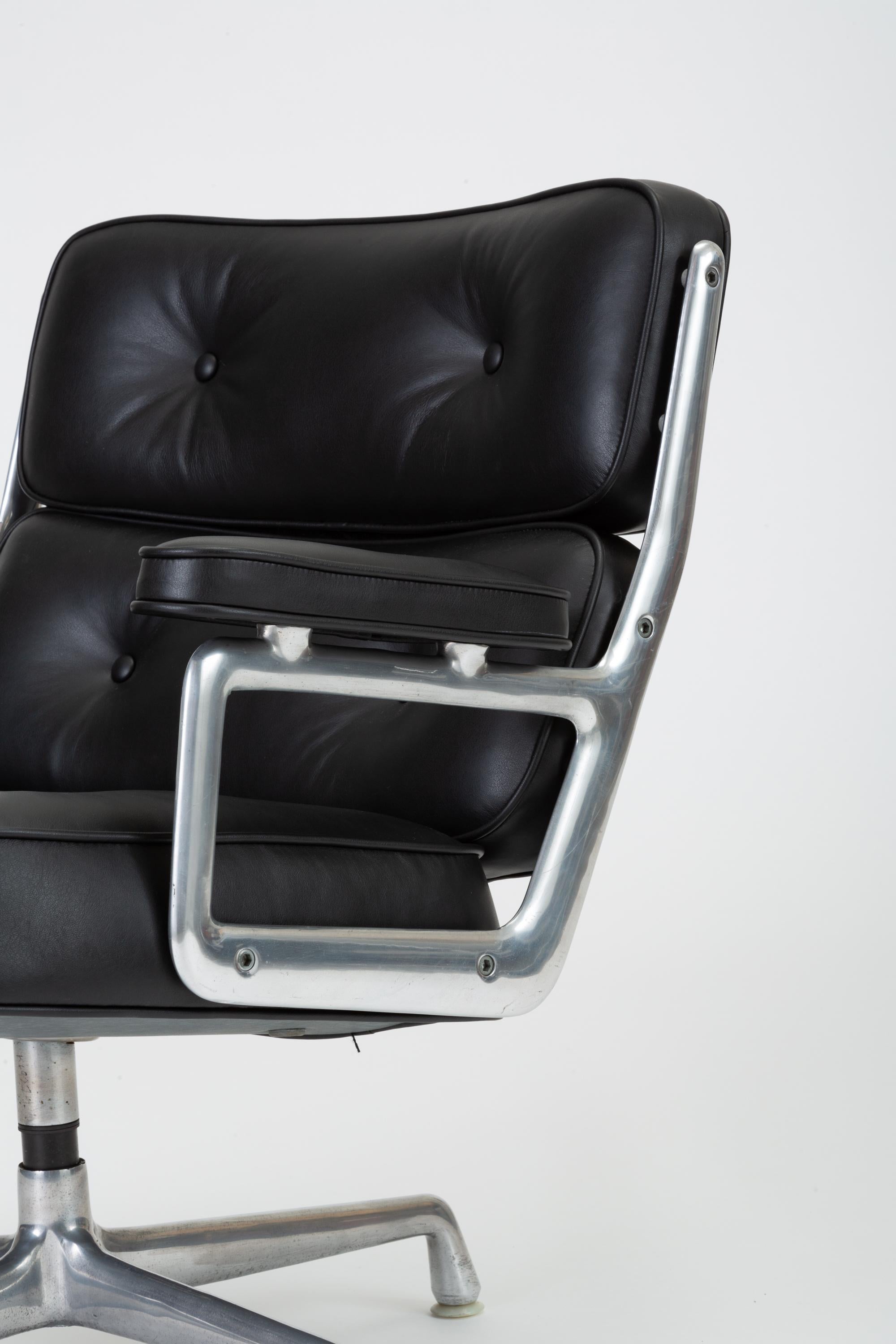 Time Life Lobby Chair by Ray and Charles Eames for Herman Miller 6