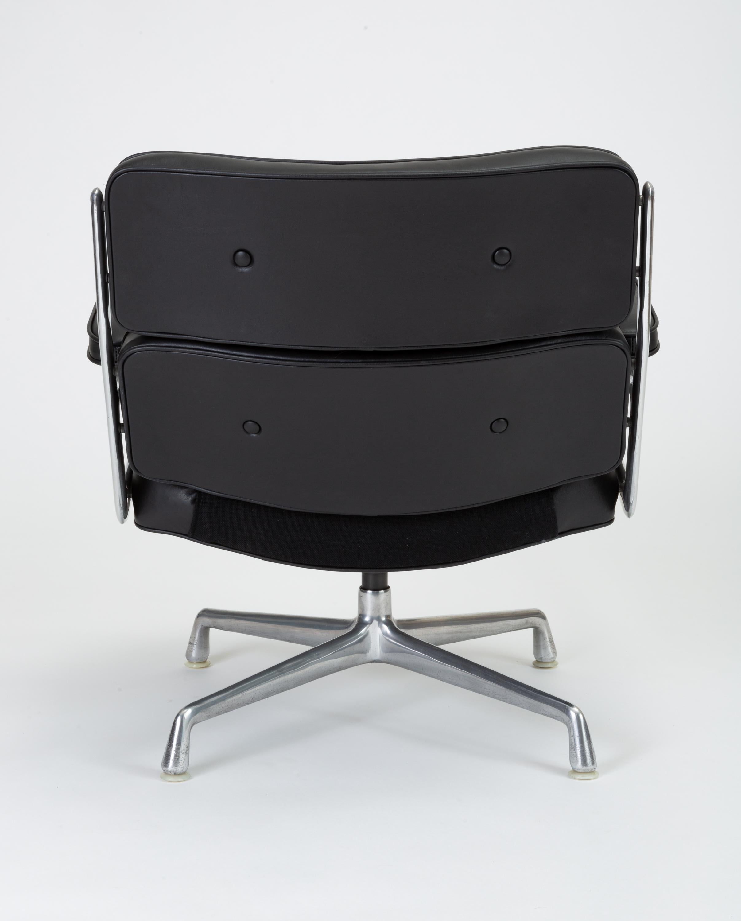 Time Life Lobby Chair by Ray and Charles Eames for Herman Miller (Aluminium)