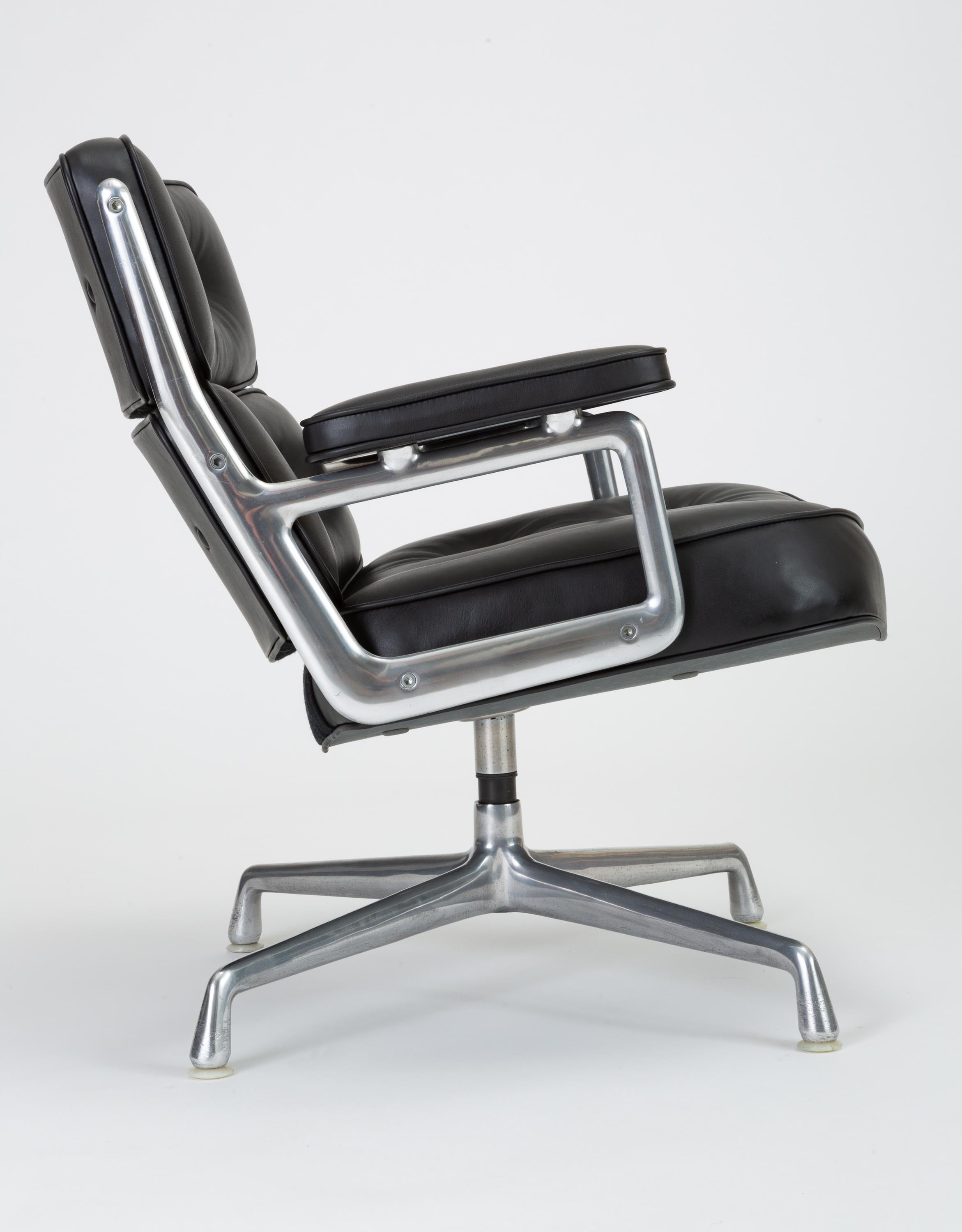 Time Life Lobby Chair by Ray and Charles Eames for Herman Miller 1