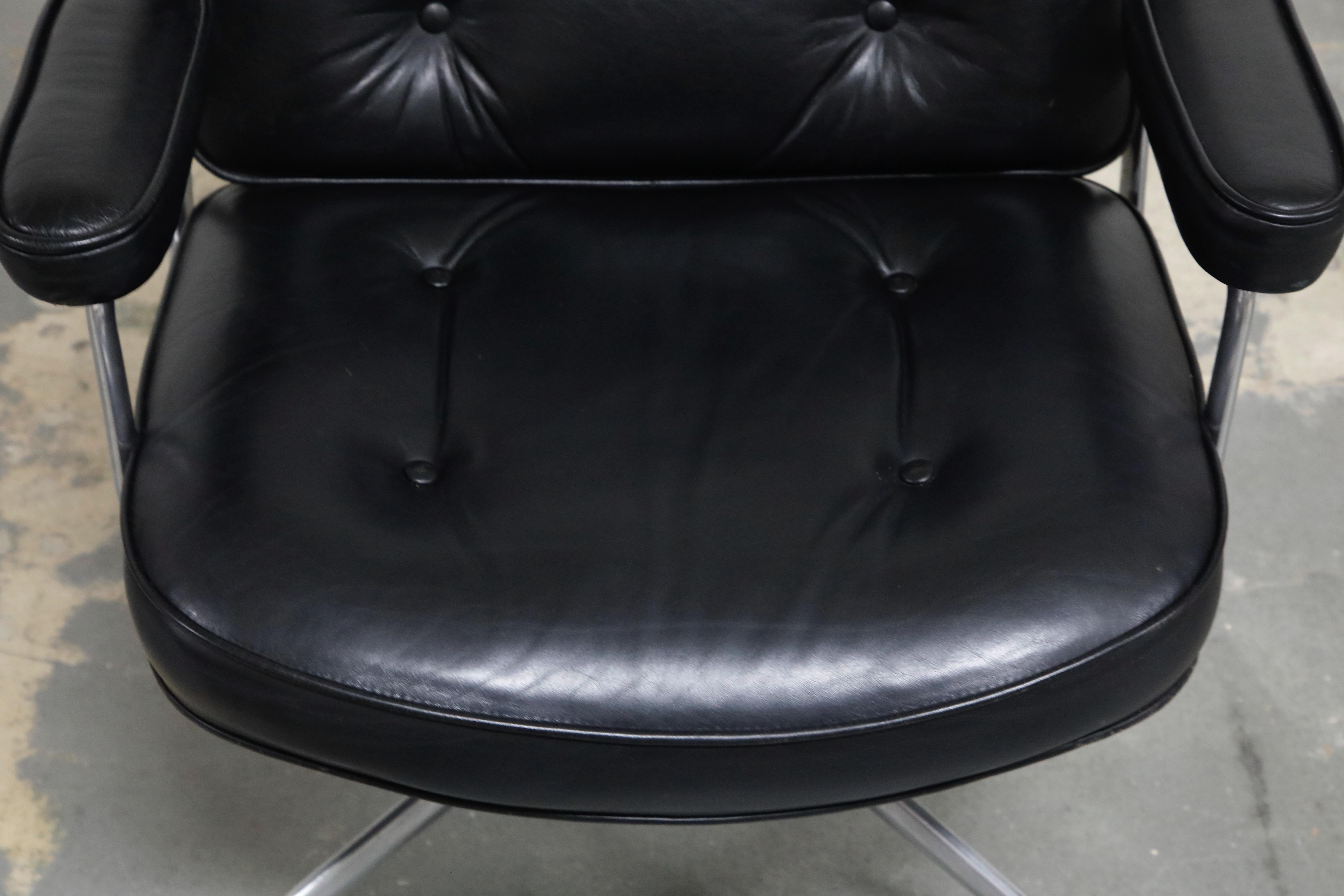 Time Life Lobby Executive Desk Chair by Charles Eames for Herman Miller, 1984 3
