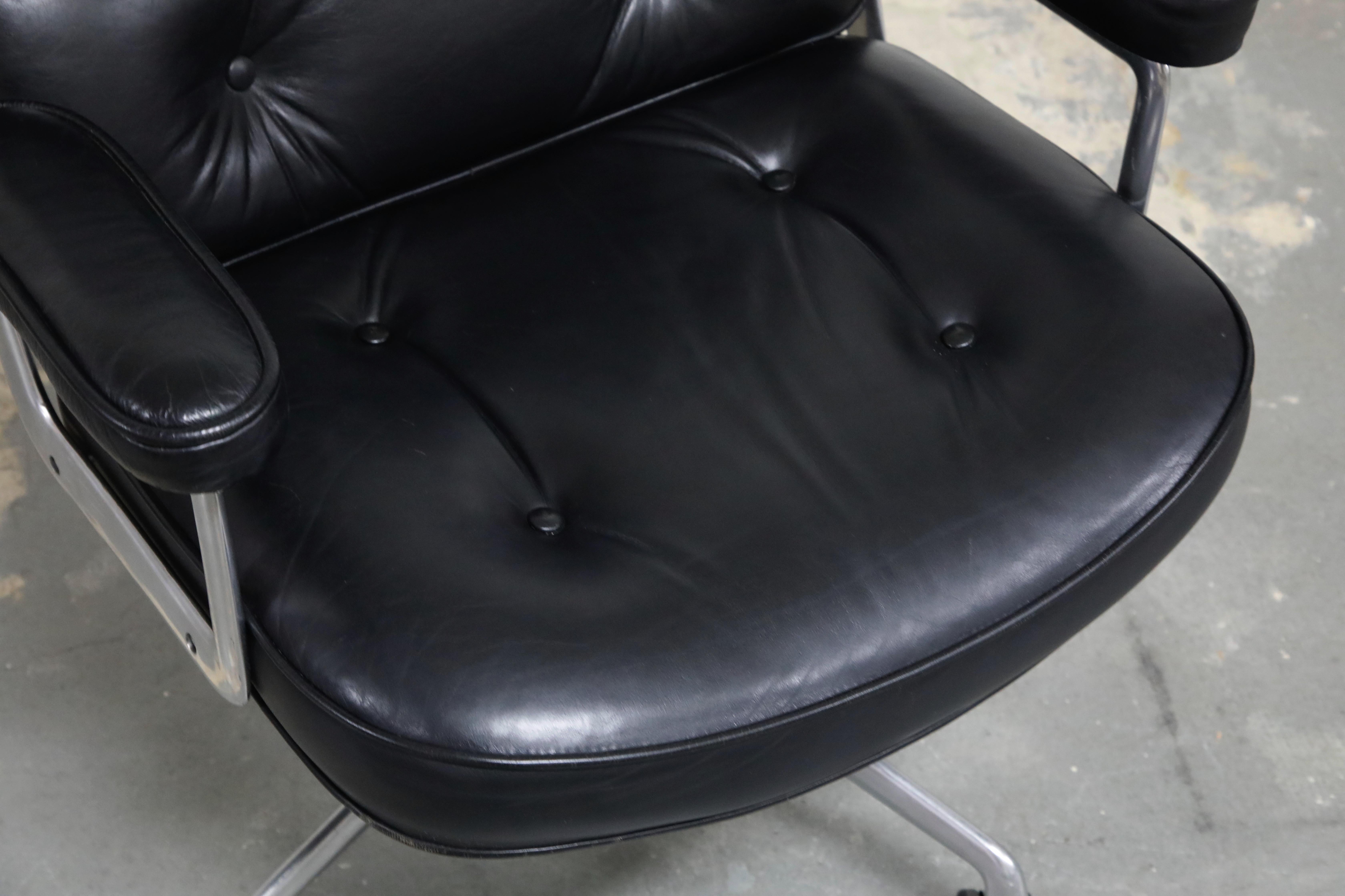 Time Life Lobby Executive Desk Chair by Charles Eames for Herman Miller, 1984 8