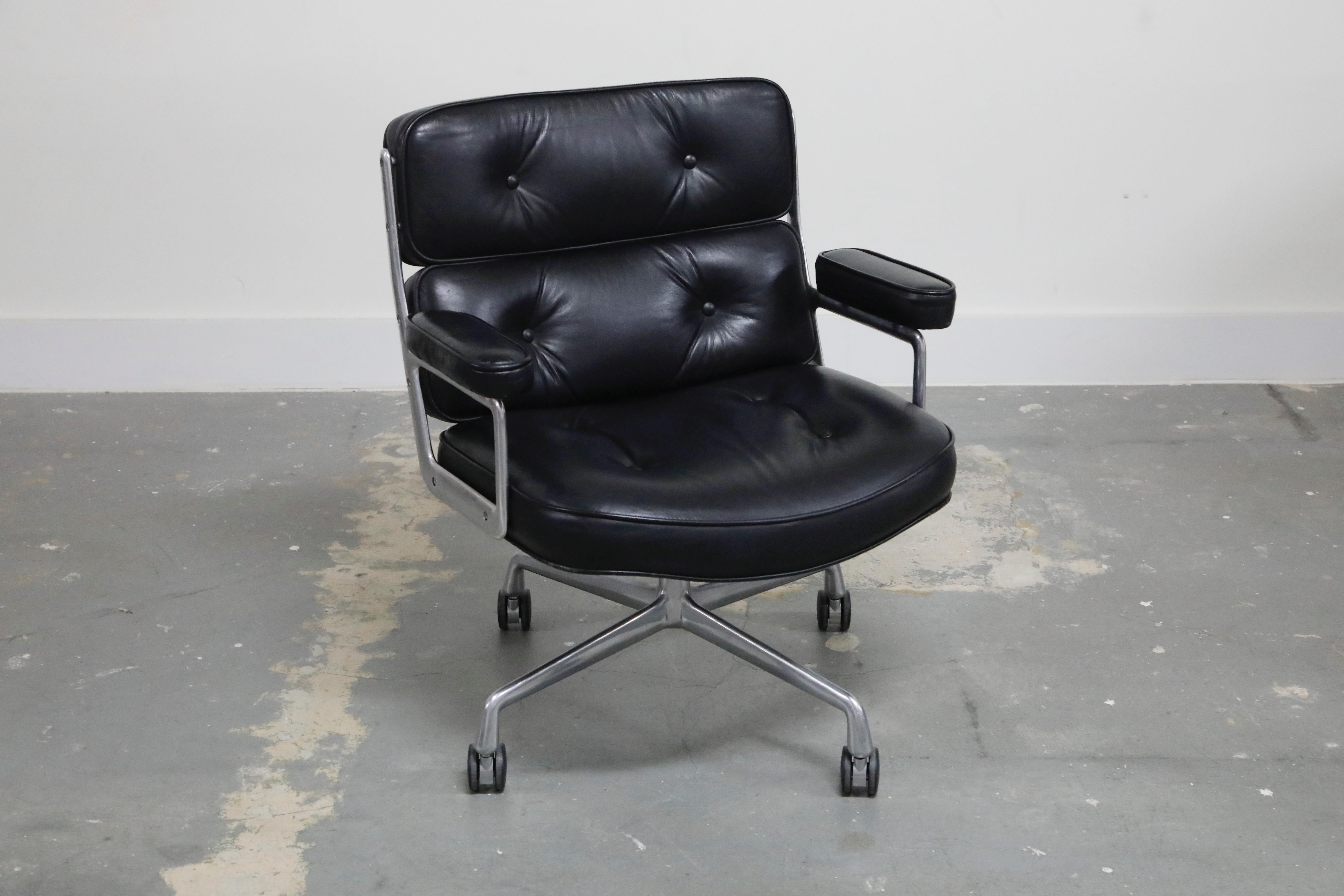 Mid-Century Modern Time Life Lobby Executive Desk Chair by Charles Eames for Herman Miller, 1984