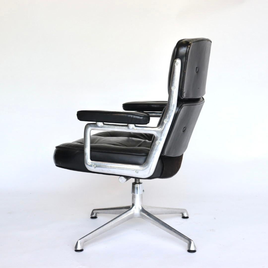 Time Life Lobby Lounge Chair by Charles & Ray Eames for Herman Miller In Good Condition In San Diego, CA