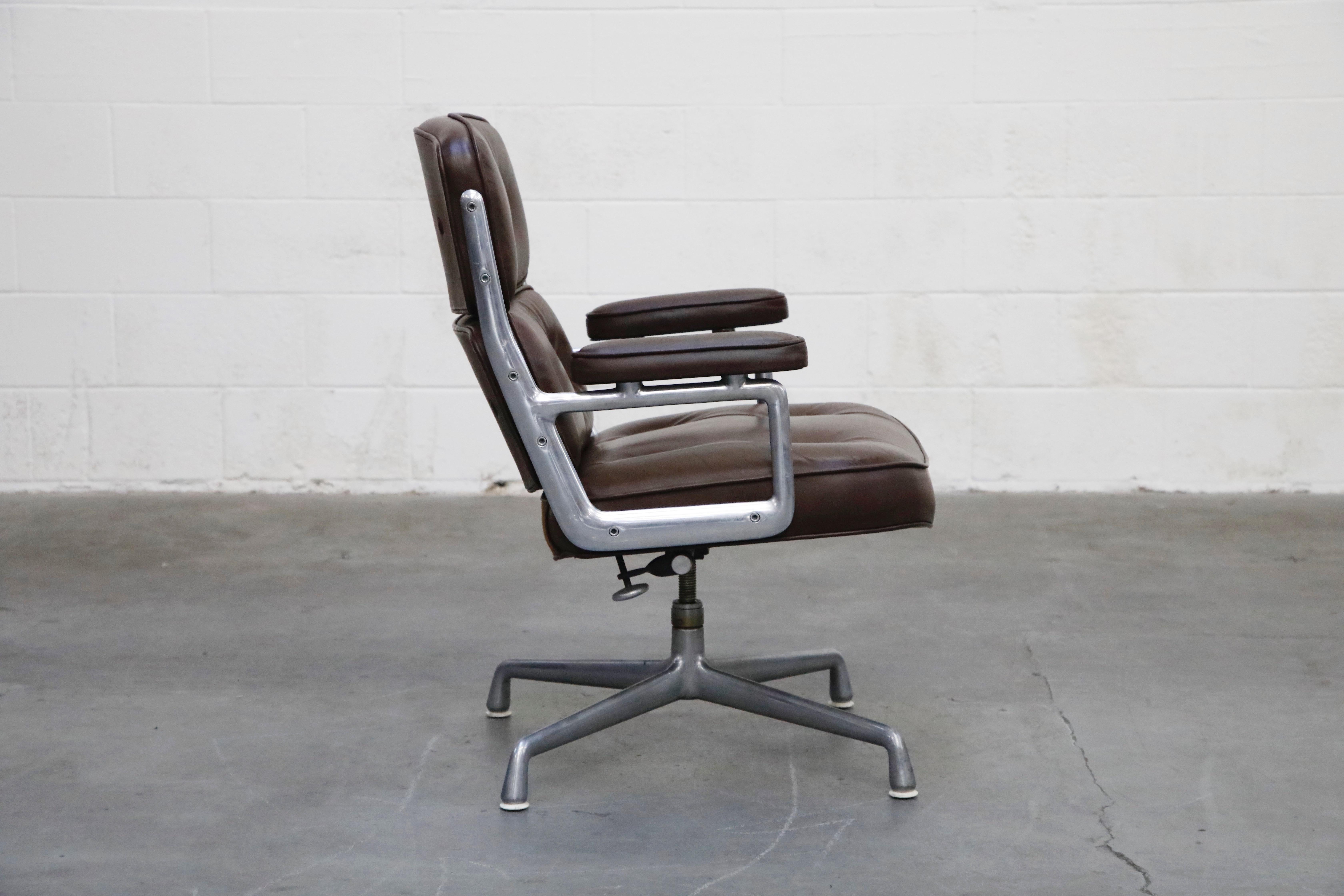 Time Life Swivel Lounge Chairs by Charles Eames for Herman Miller, 1977, Signed In Good Condition In Los Angeles, CA