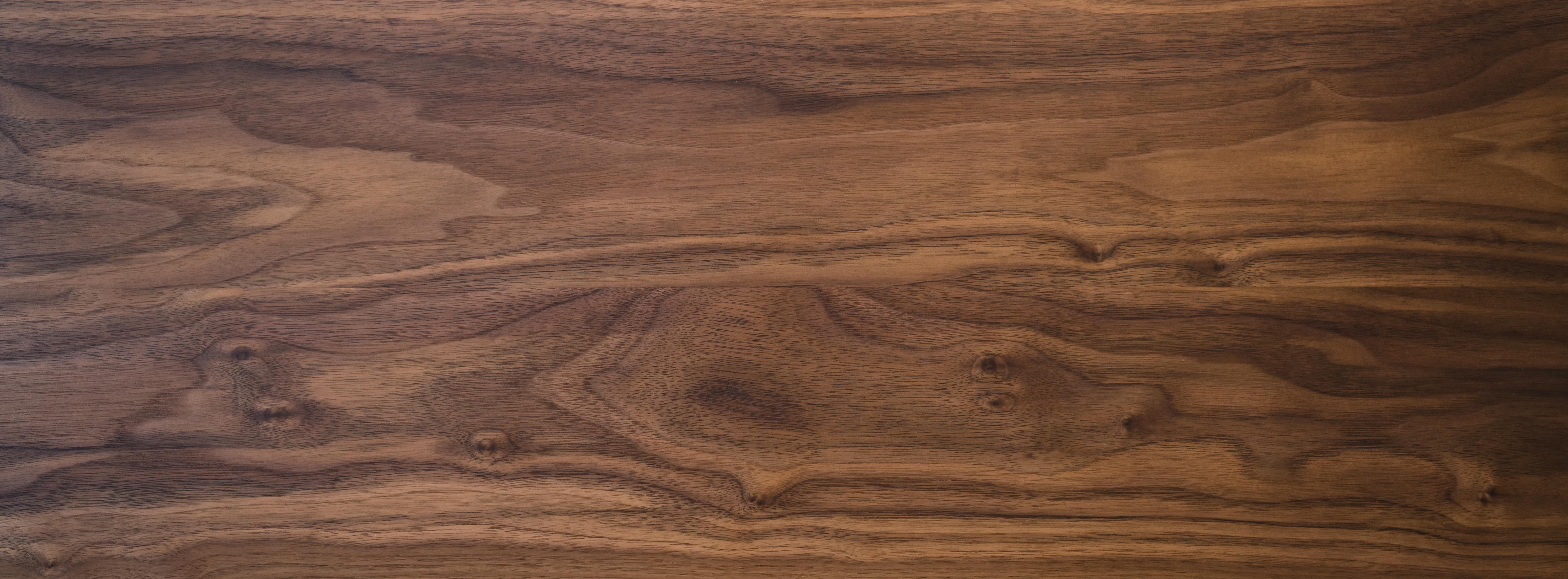 Viva Coffee Table, in Walnut Wood by Neal Aronowitz In New Condition For Sale In Portland, OR