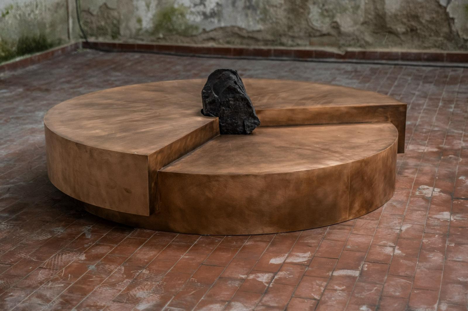 Split Circle Bronze Unique Coffee Table, Rough Black Stone by Pierre De Valck In New Condition For Sale In Geneve, CH