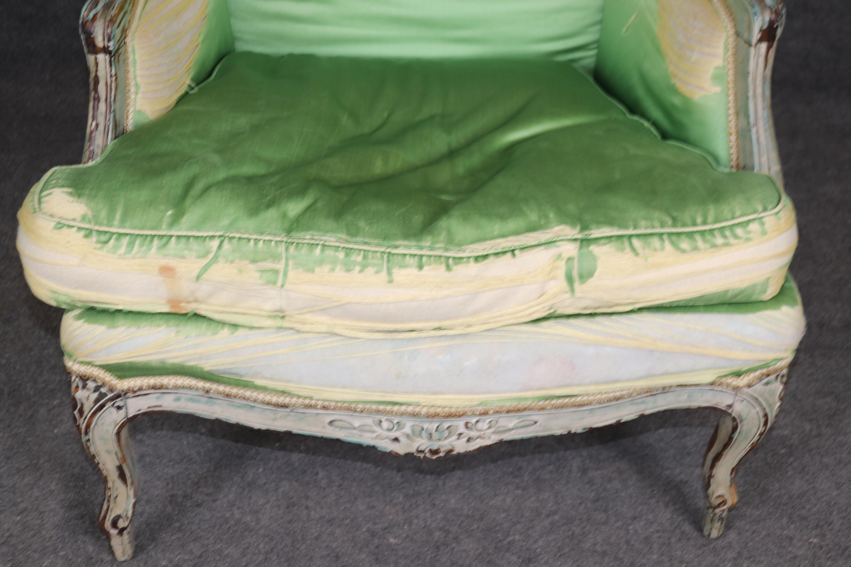 Time-worn Antique French Louis 18th century Carved Walnut Bergere Chairs For Sale 9