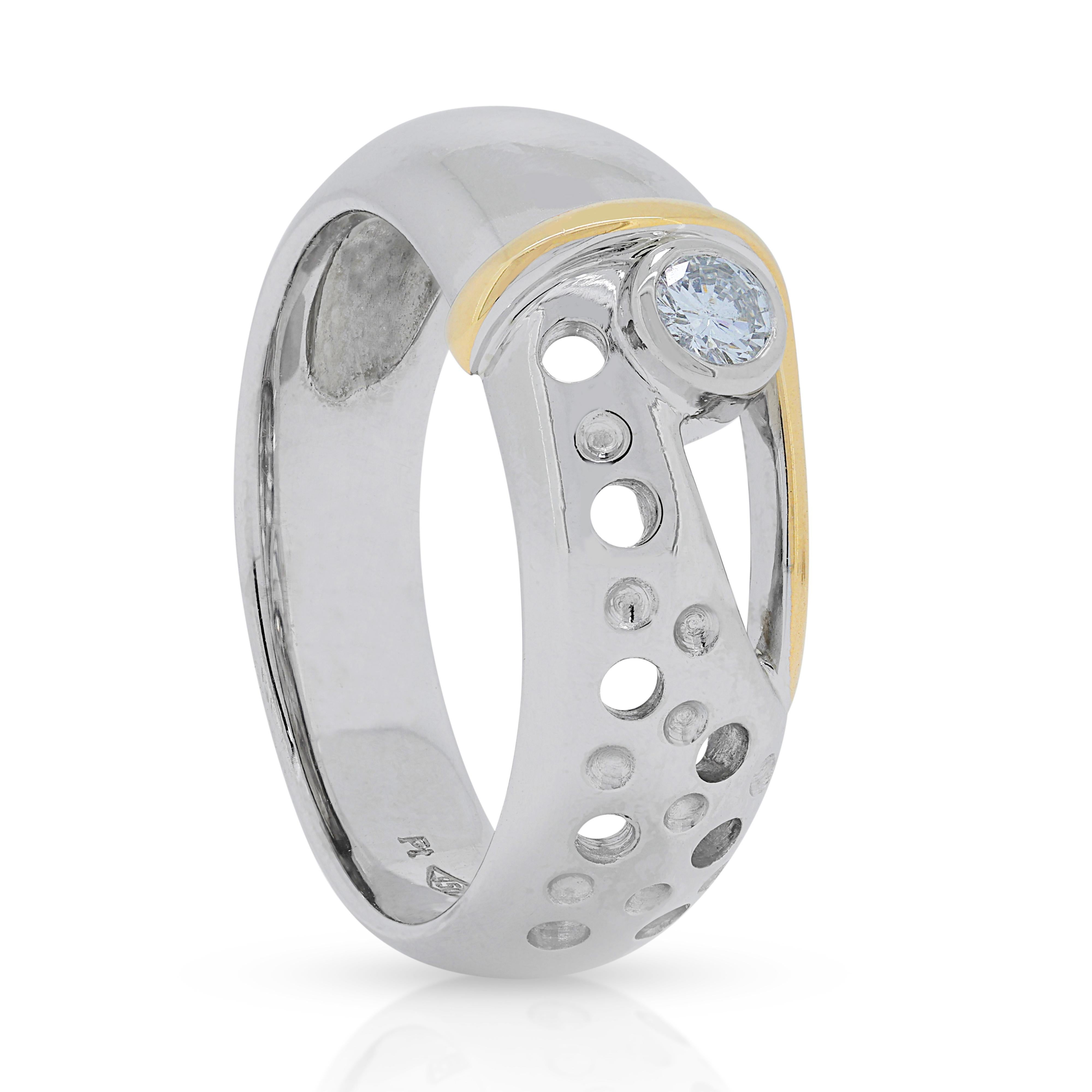 Timeless 0.12ct Diamond Ring in Platinum For Sale 2