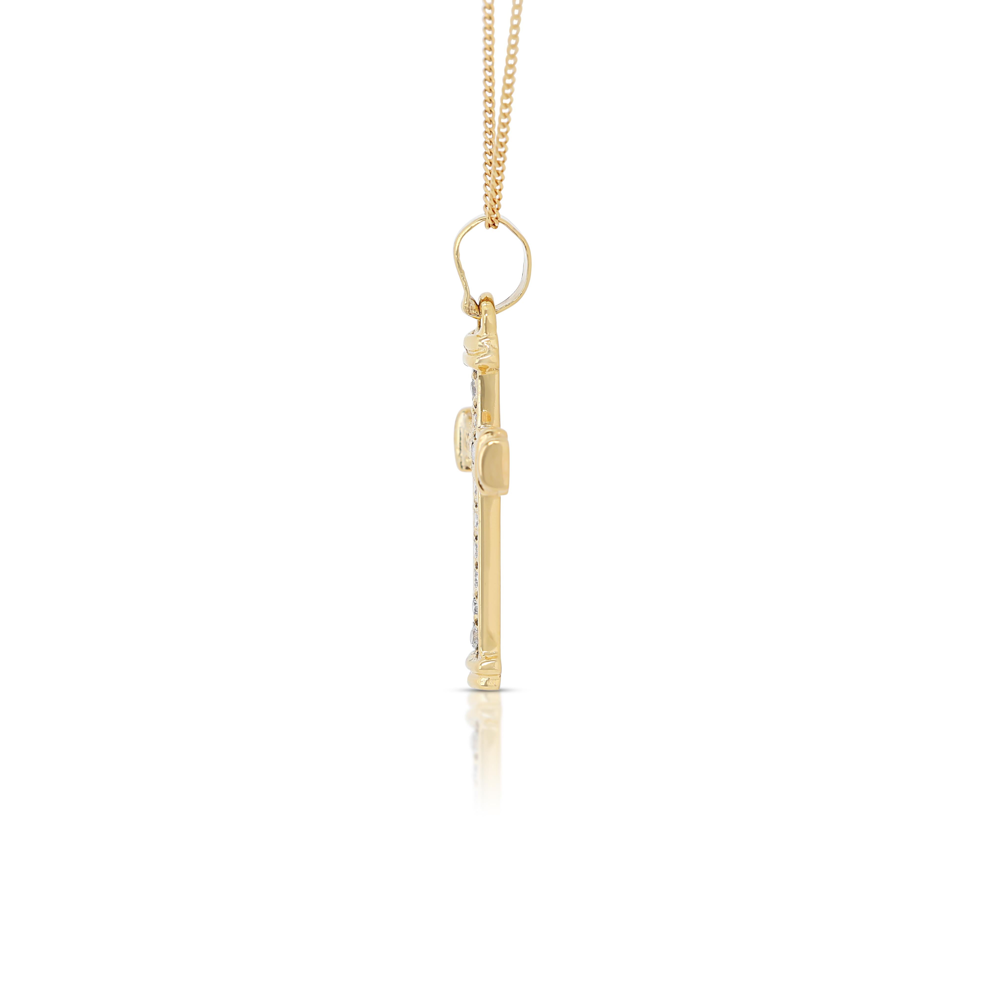 Taille ronde Timeless Pendentif cruciforme en or jaune 9K serti de 0,14 carats de diamants - (Chaîne incluse) en vente