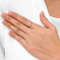 Anello solitario senza tempo con diamante da 0,15 carati in oro giallo 14 carati