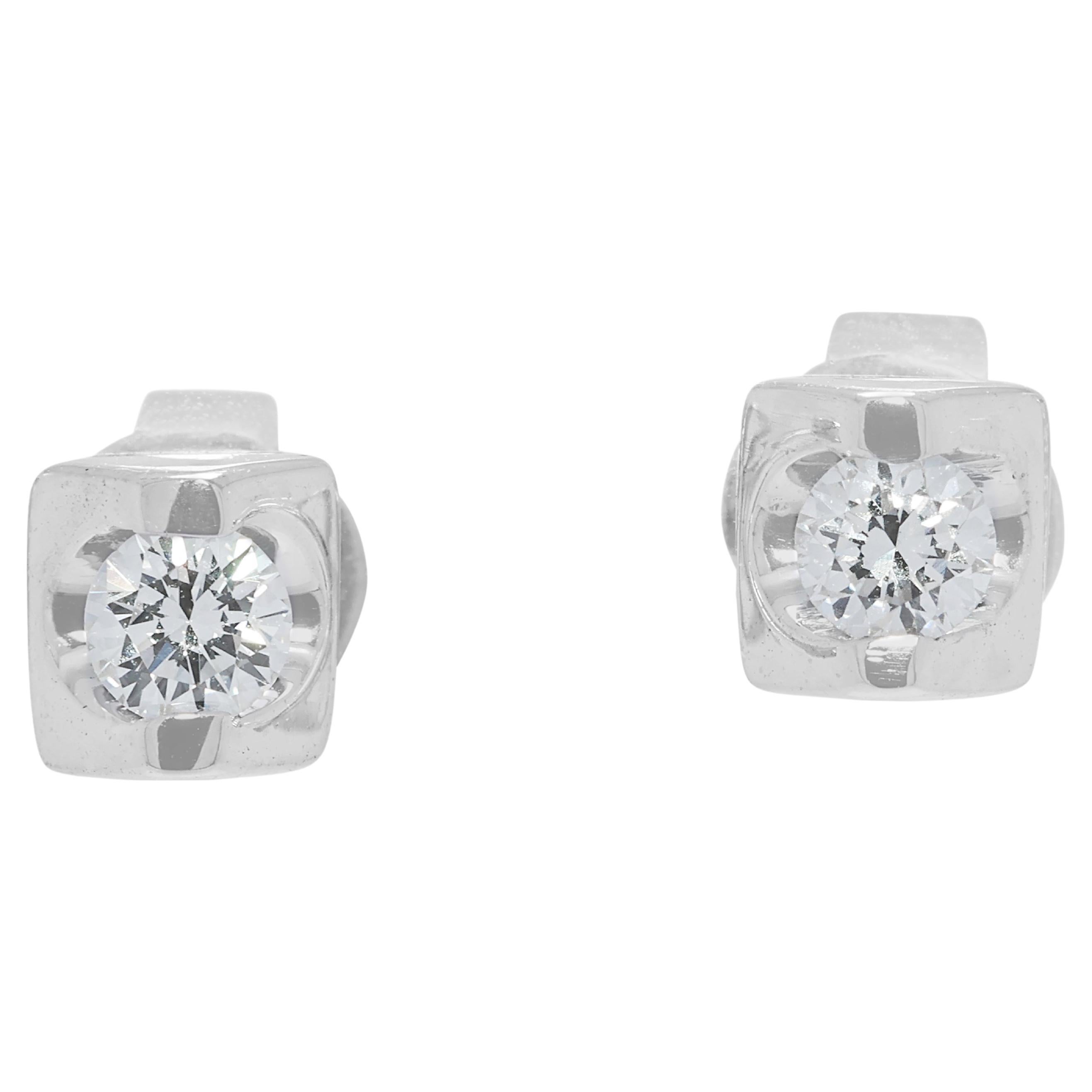Timeless 0.1ct Natural Diamond Stud Earrings in 18K White Gold in vendita