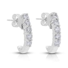 Orecchini a cerchio con diamanti da 0,20 carati in oro bianco 18 carati senza tempo