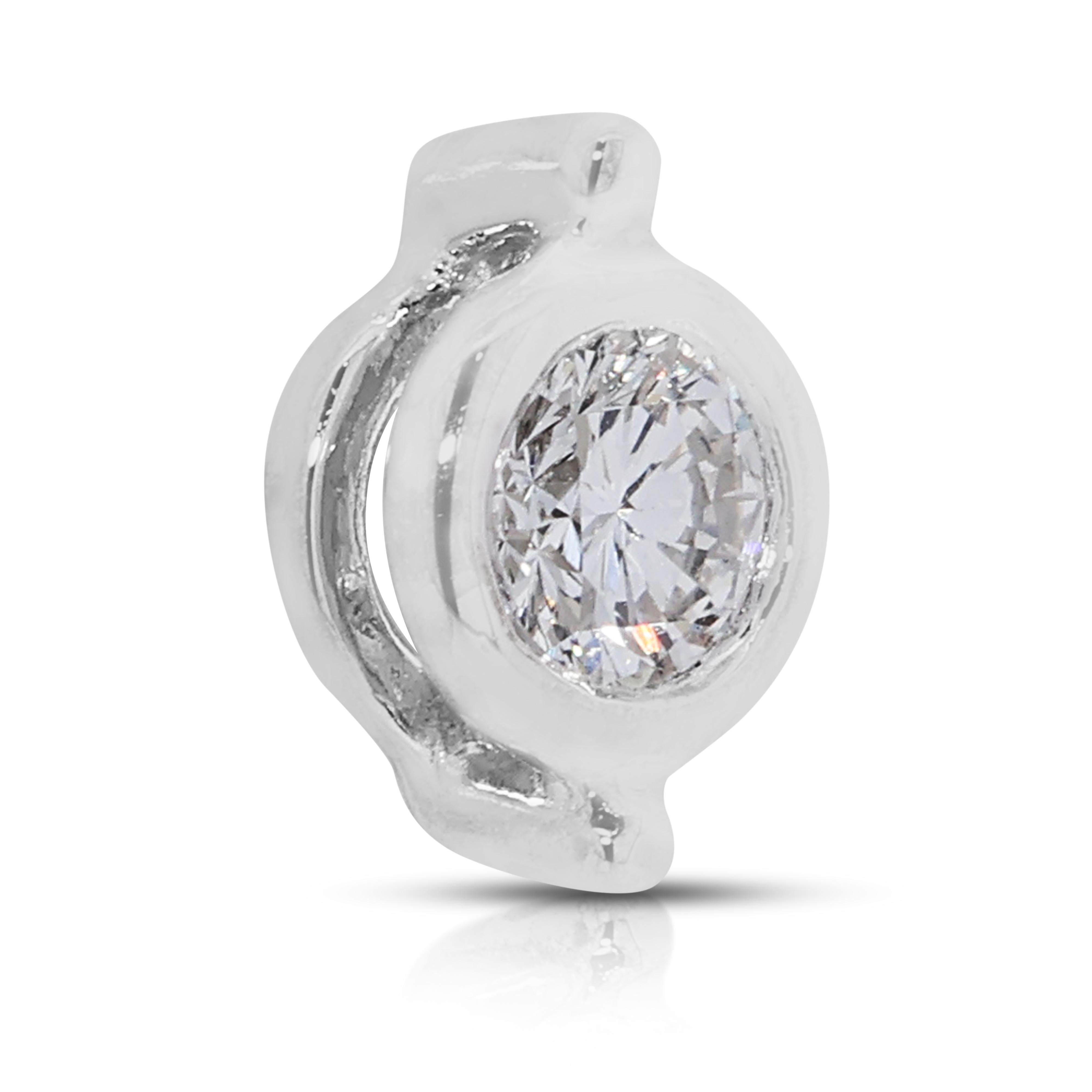 Taille ronde Pendentif intemporel en or blanc 18 carats avec solitaire en diamant naturel de 0,20 carats