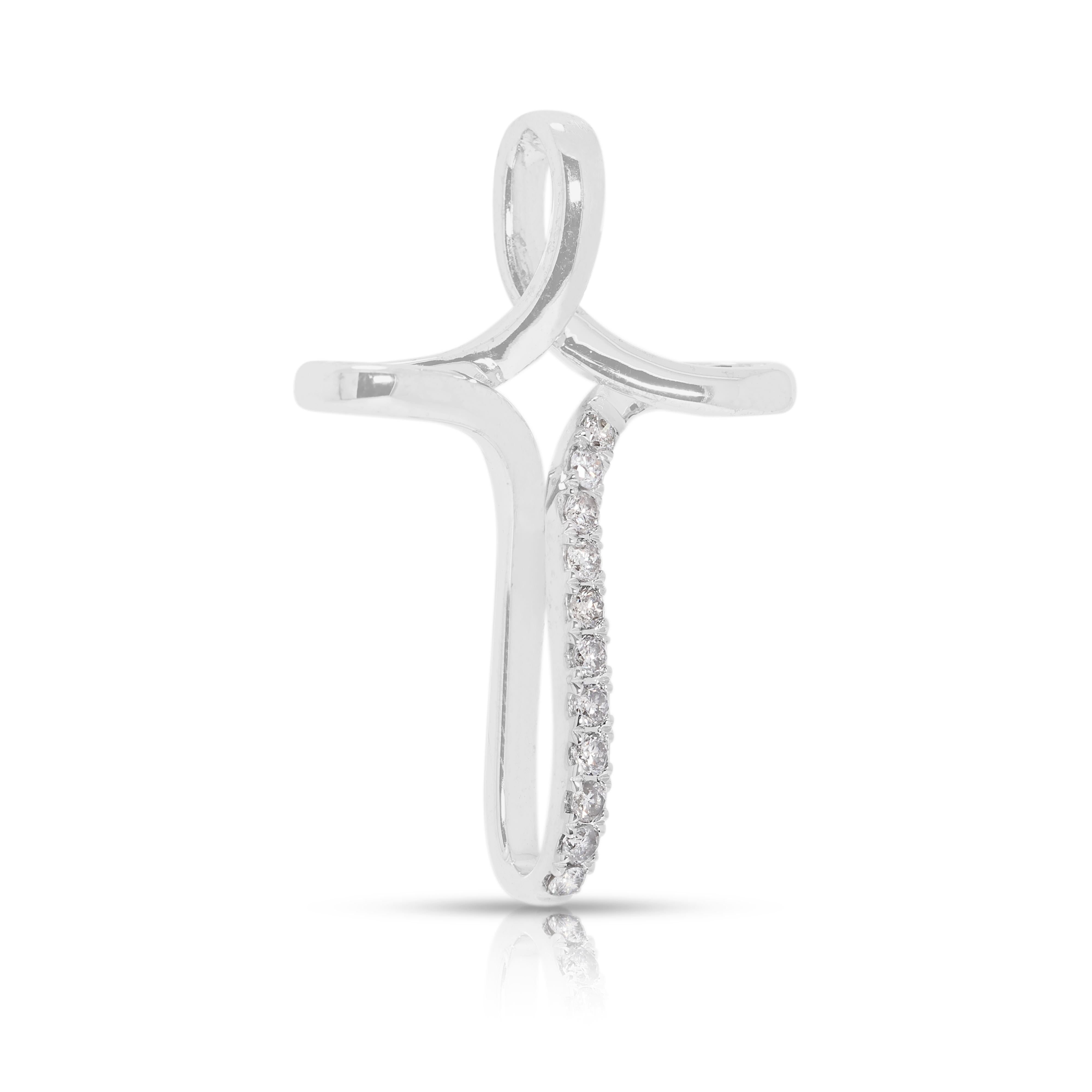 Taille ronde Pendentif croix intemporel en or blanc 18 carats avec diamant naturel de 0,22 carats en vente