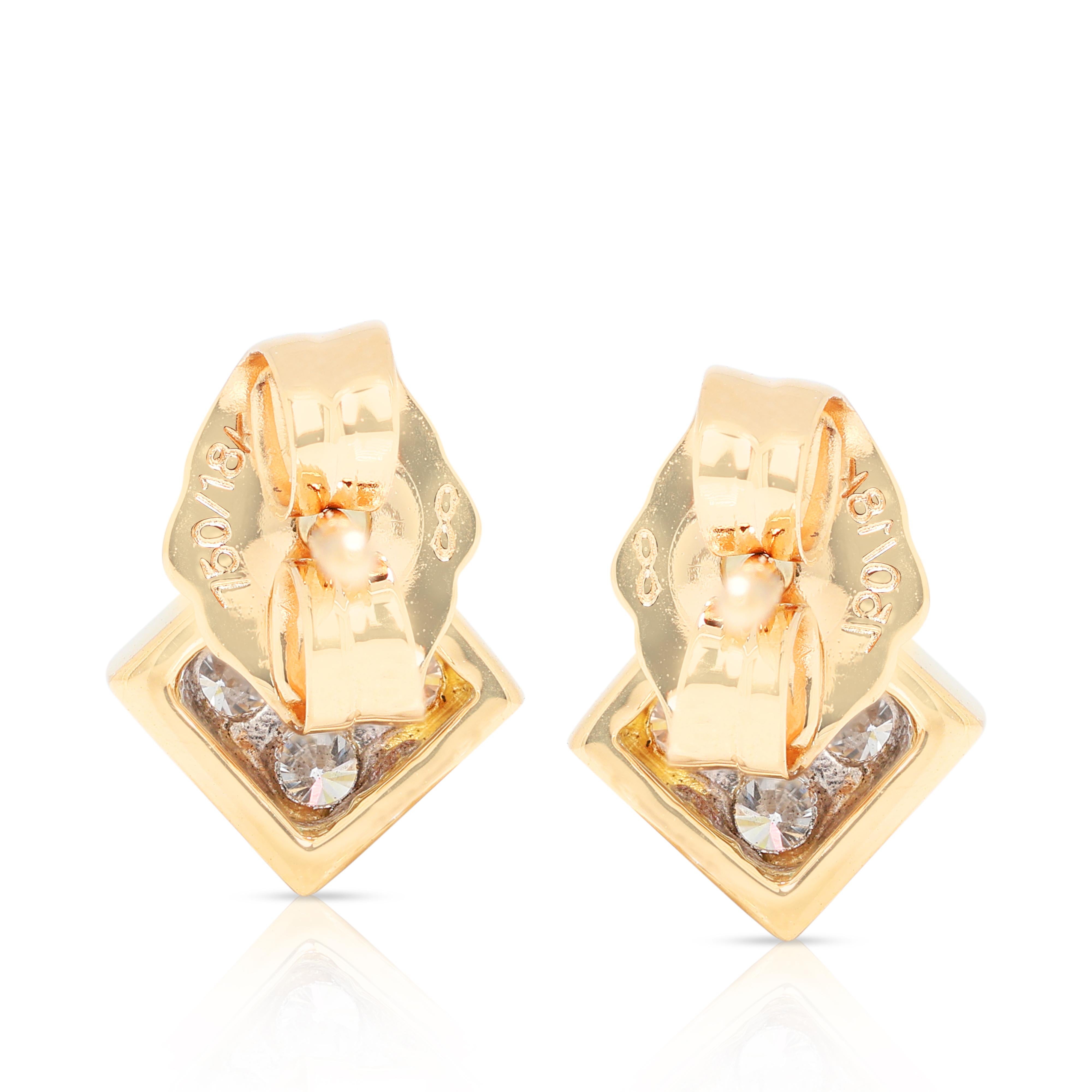 Women's Timeless 0.24ct Diamond Stud Earrings in 18K Yellow Gold For Sale