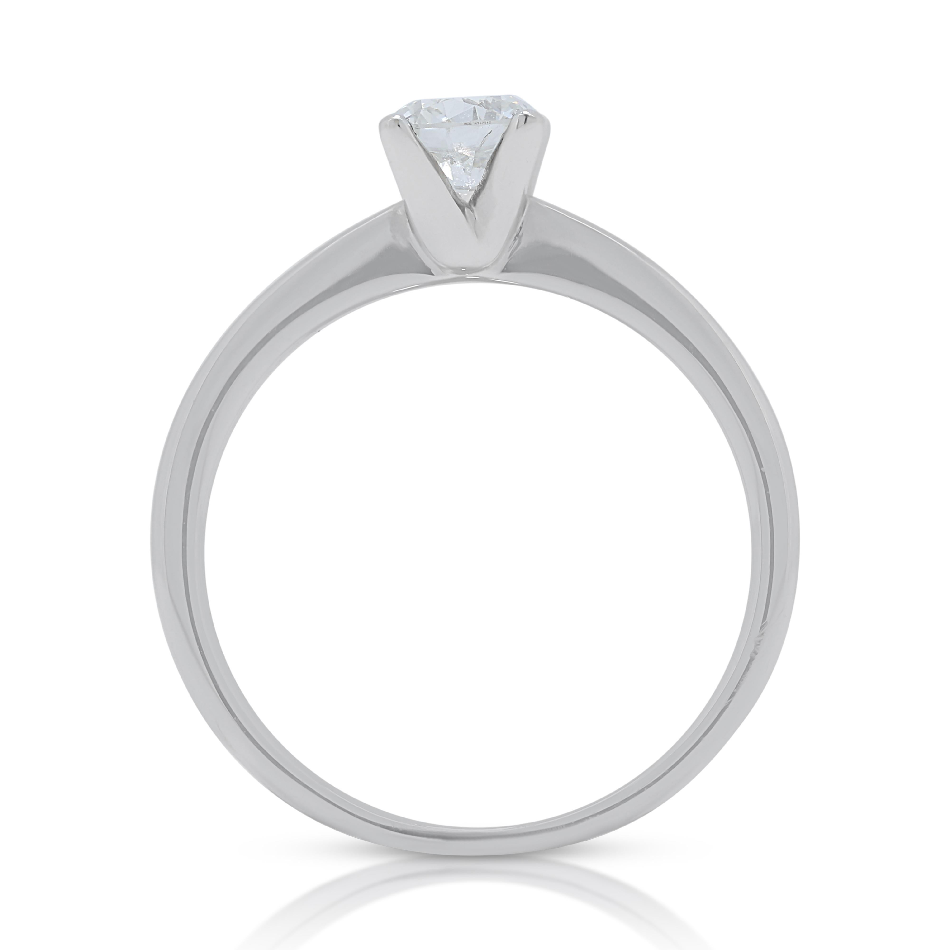 Timeless 0.32ct Diamond Solitaire Ring in 18K White Gold  For Sale 2