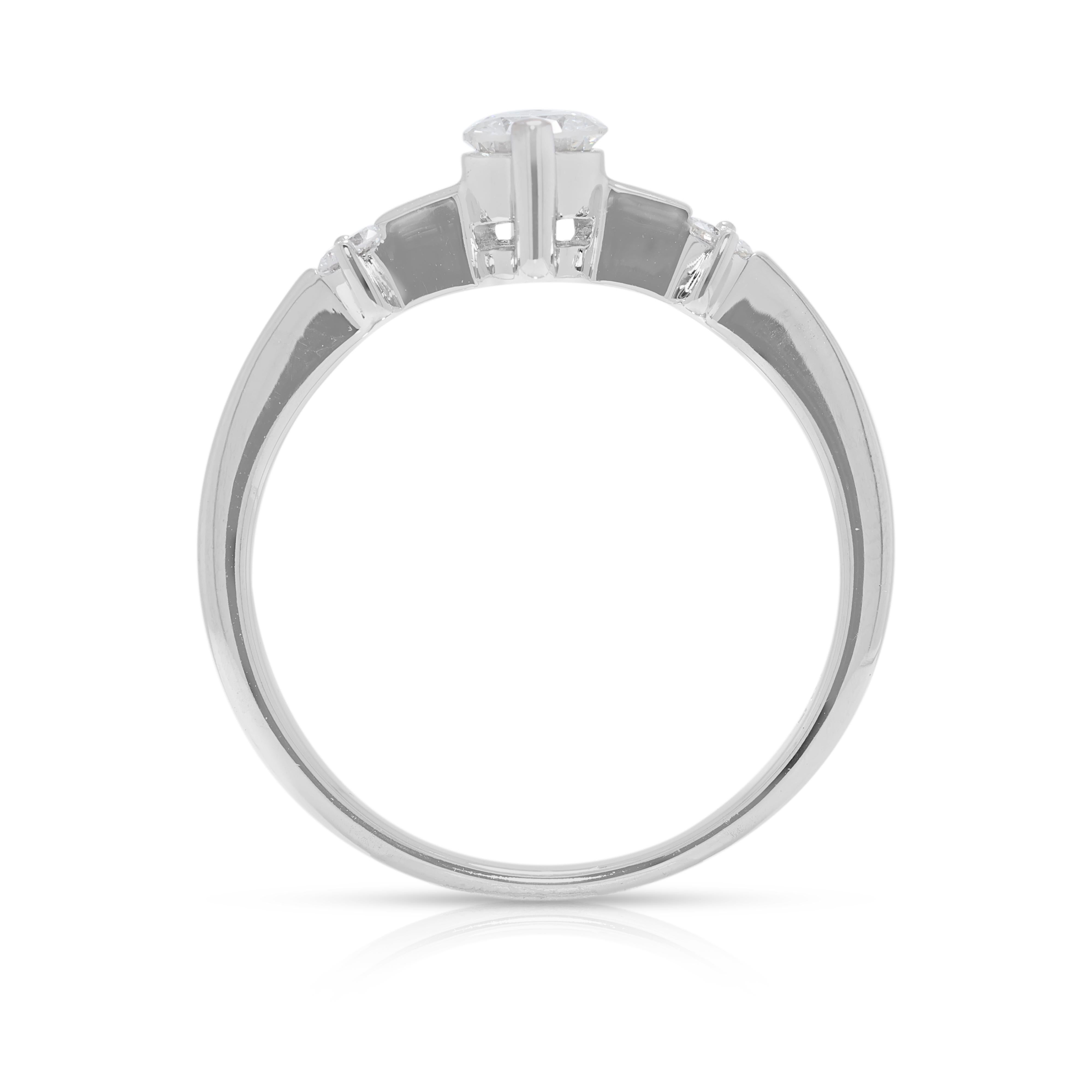 Timeless Bague à trois pierres en or blanc 18 carats avec diamant naturel de 0,32 carats en vente 2