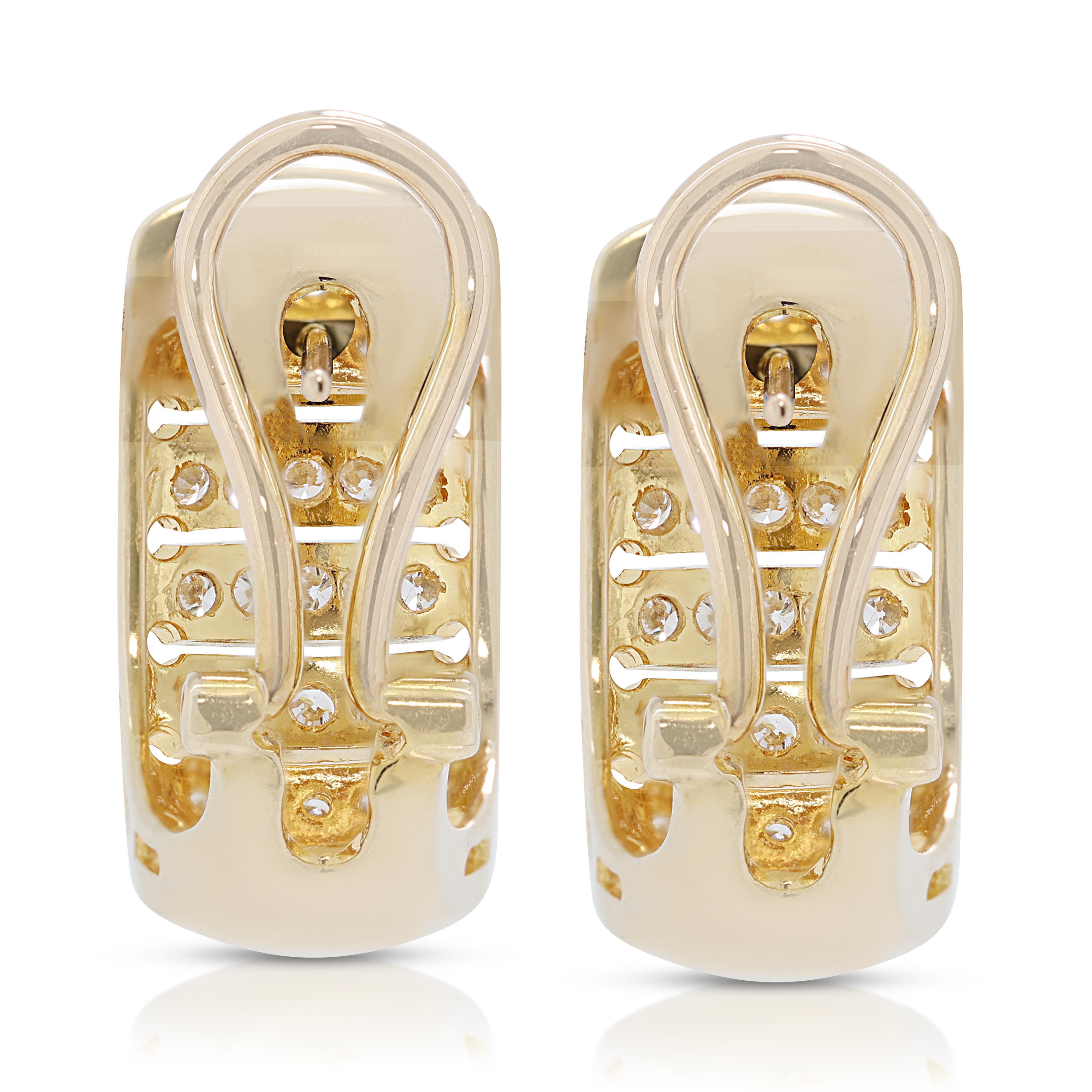 Timeless 0.42ct Diamond Earrings in 18k Yellow Gold For Sale 3