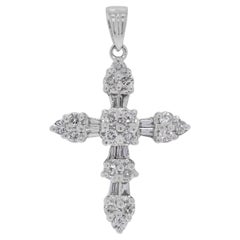 Pendentif crucifix intemporel en or blanc 18 carats et diamant naturel de 0,42 carats