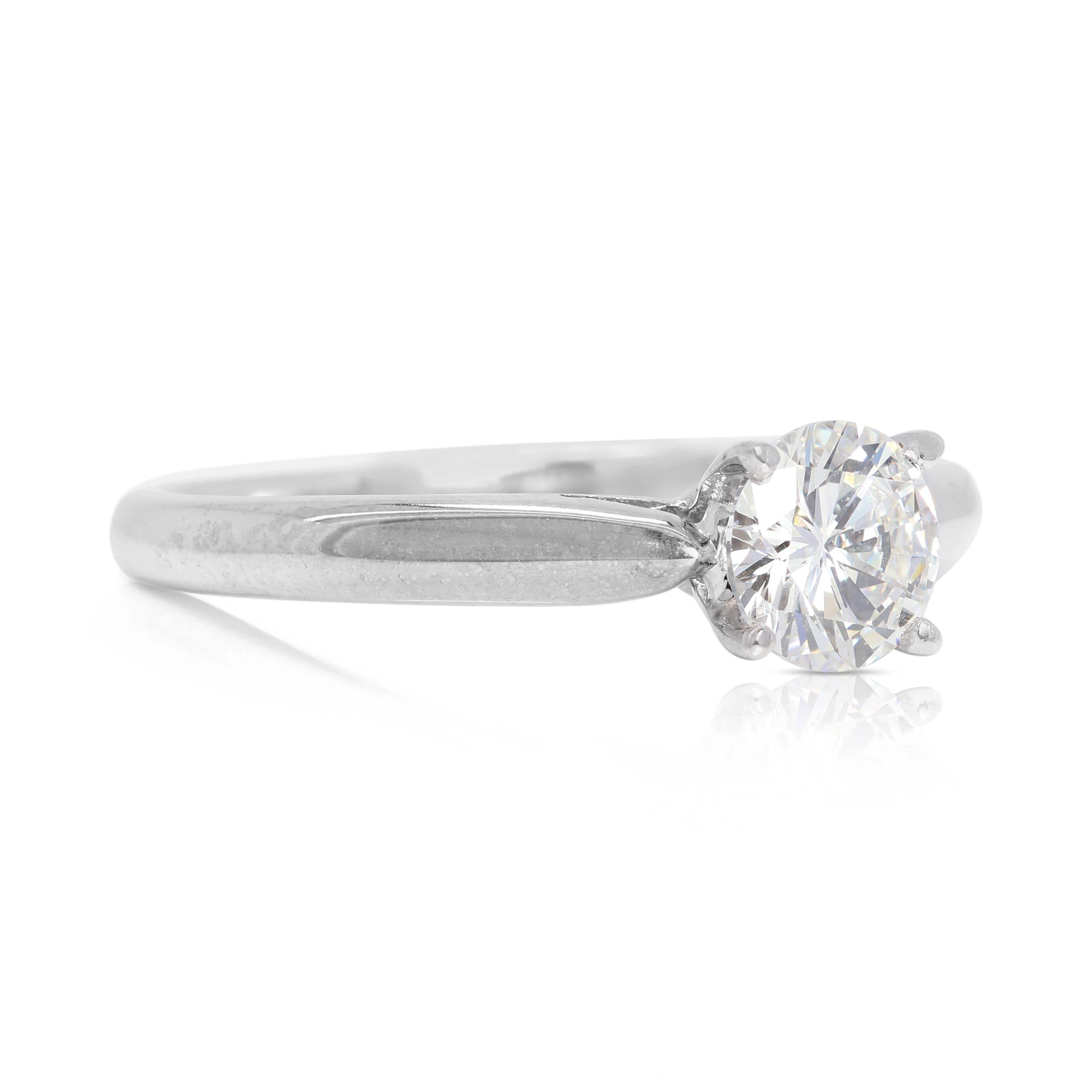 Zeitloser 0,45ct runder Brillant-Diamant-Solitärring aus 18K Weißgold (Rundschliff) im Angebot