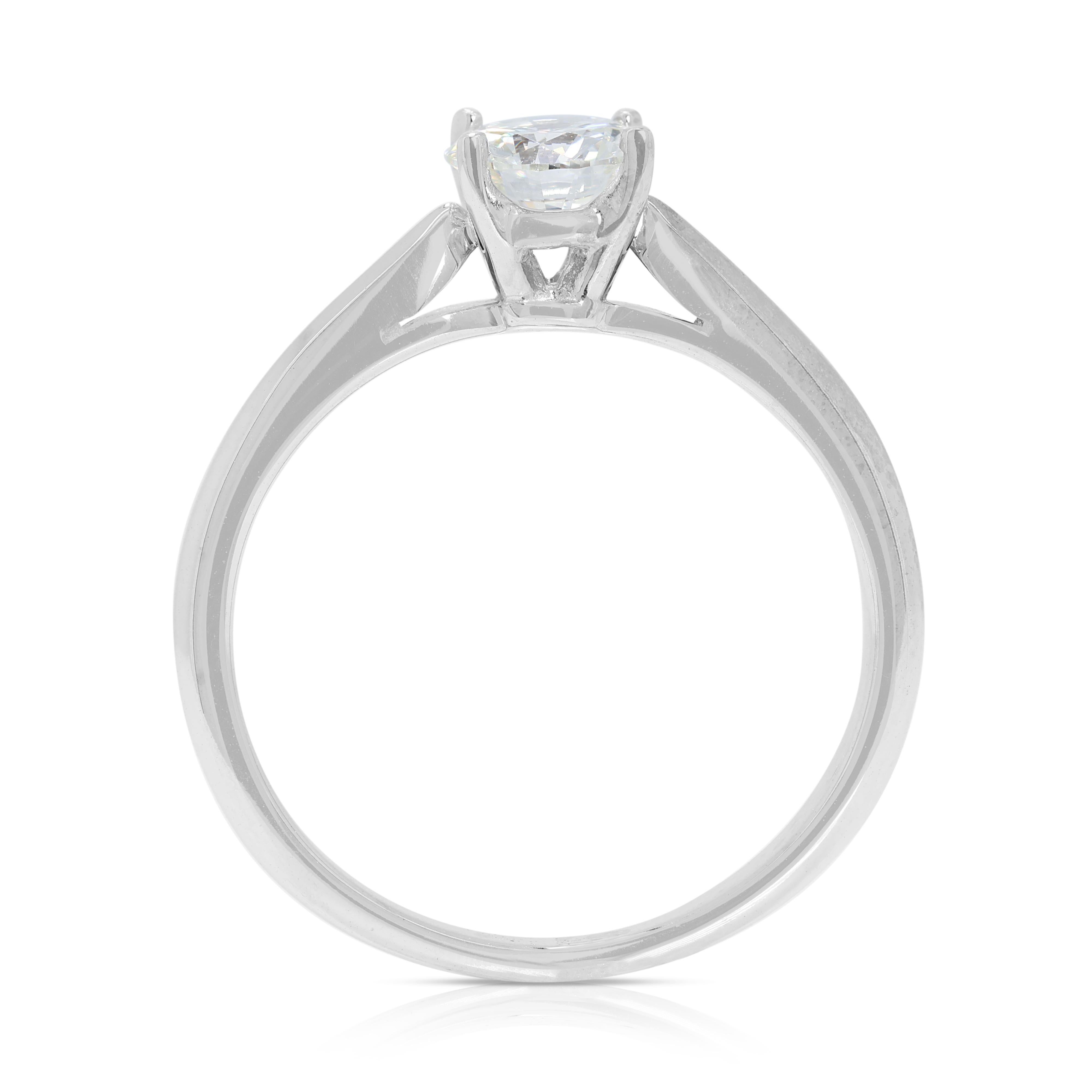 Zeitloser 0,45ct runder Brillant-Diamant-Solitärring aus 18K Weißgold im Angebot 2