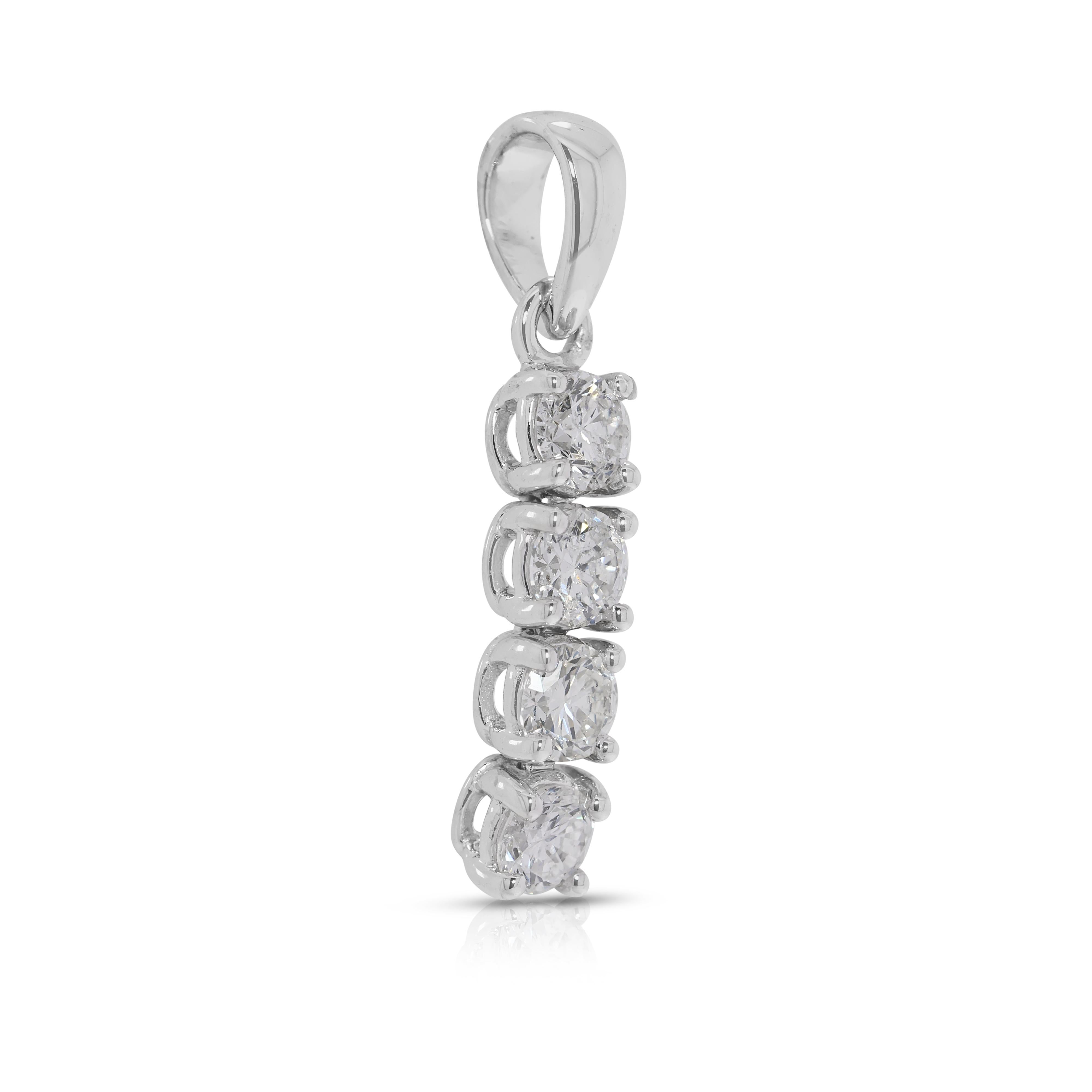 Taille ronde Pendentif intemporel en or blanc 18 carats serti d'un diamant naturel de 0,4 carats en vente