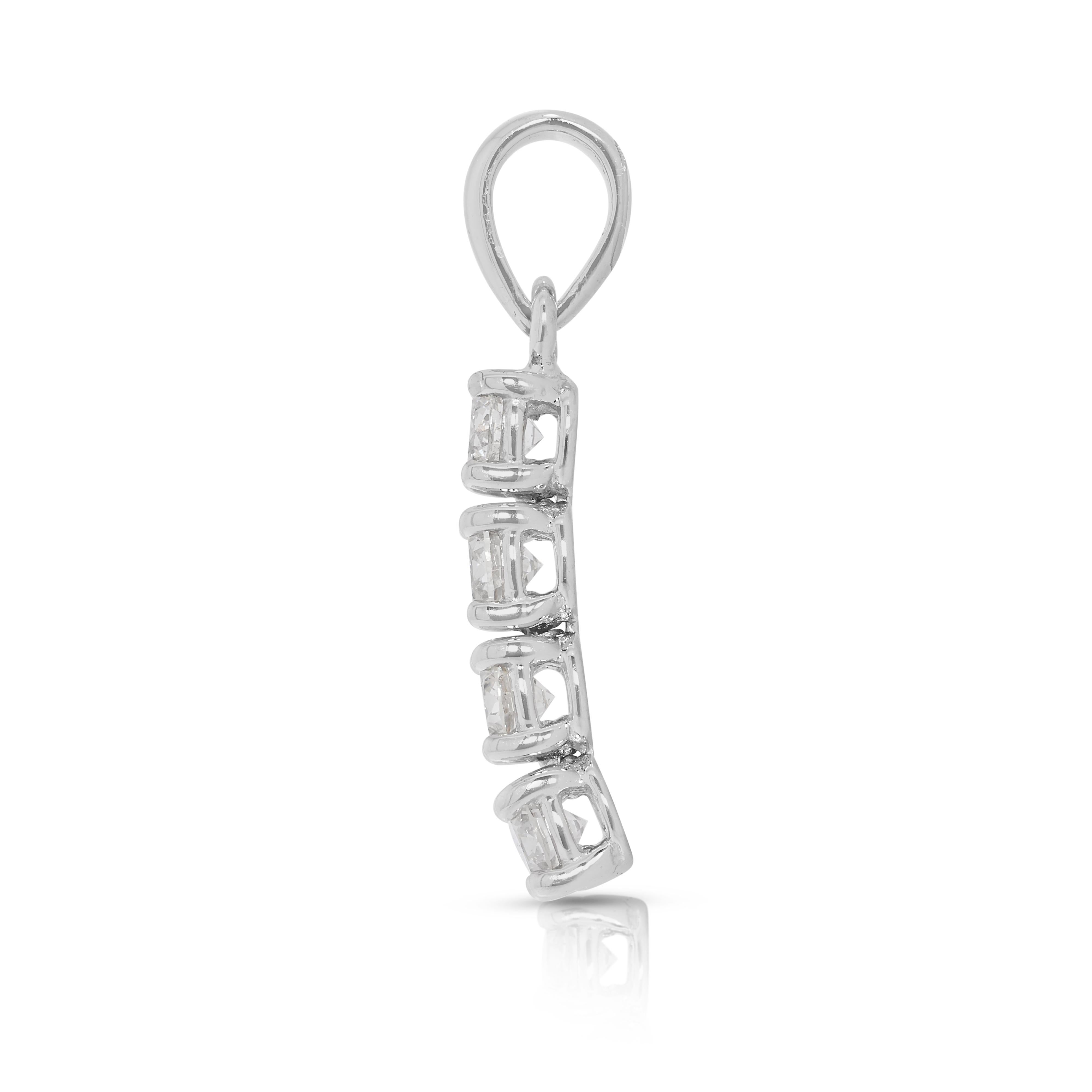 Pendentif intemporel en or blanc 18 carats serti d'un diamant naturel de 0,4 carats Pour femmes en vente