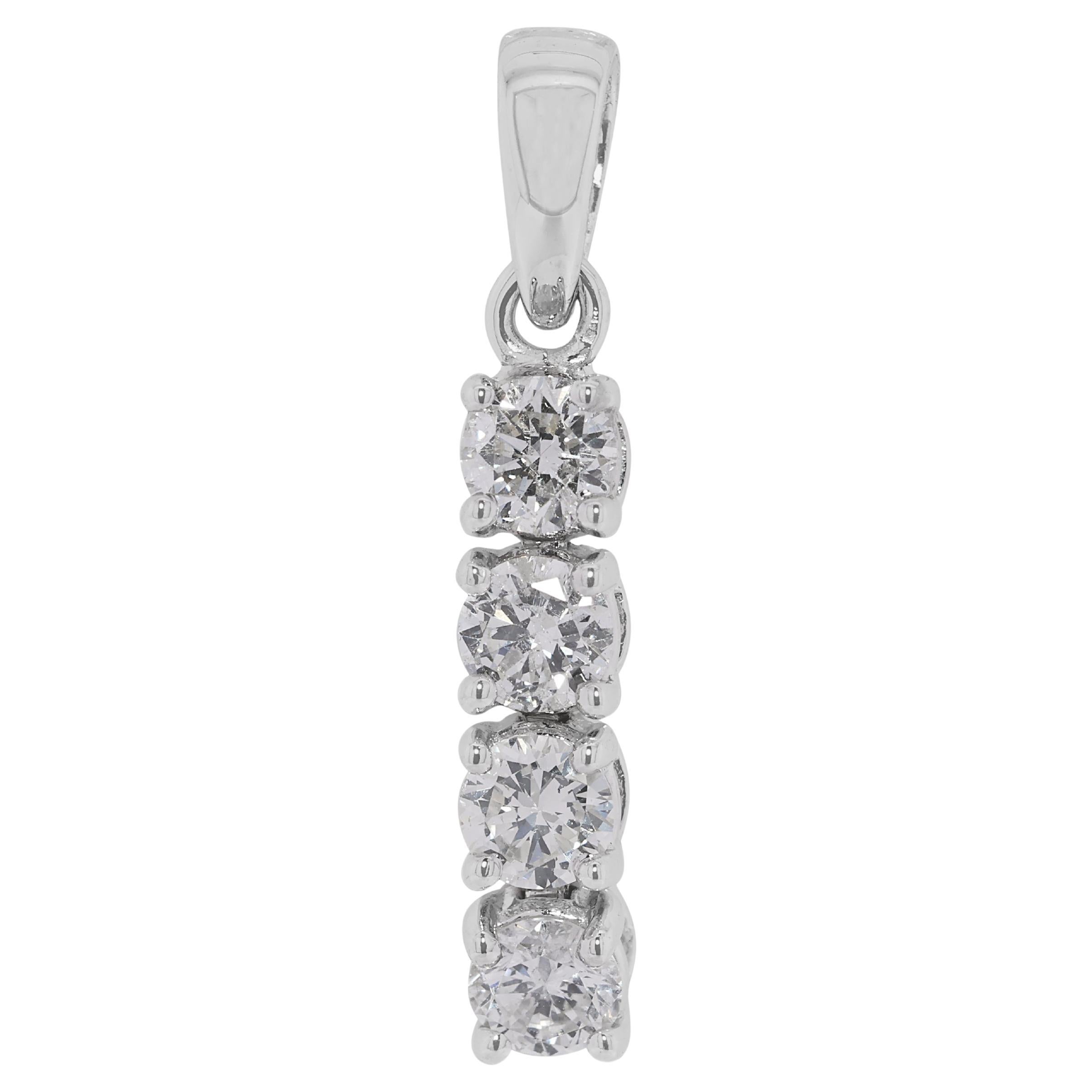 Pendentif intemporel en or blanc 18 carats serti d'un diamant naturel de 0,4 carats en vente