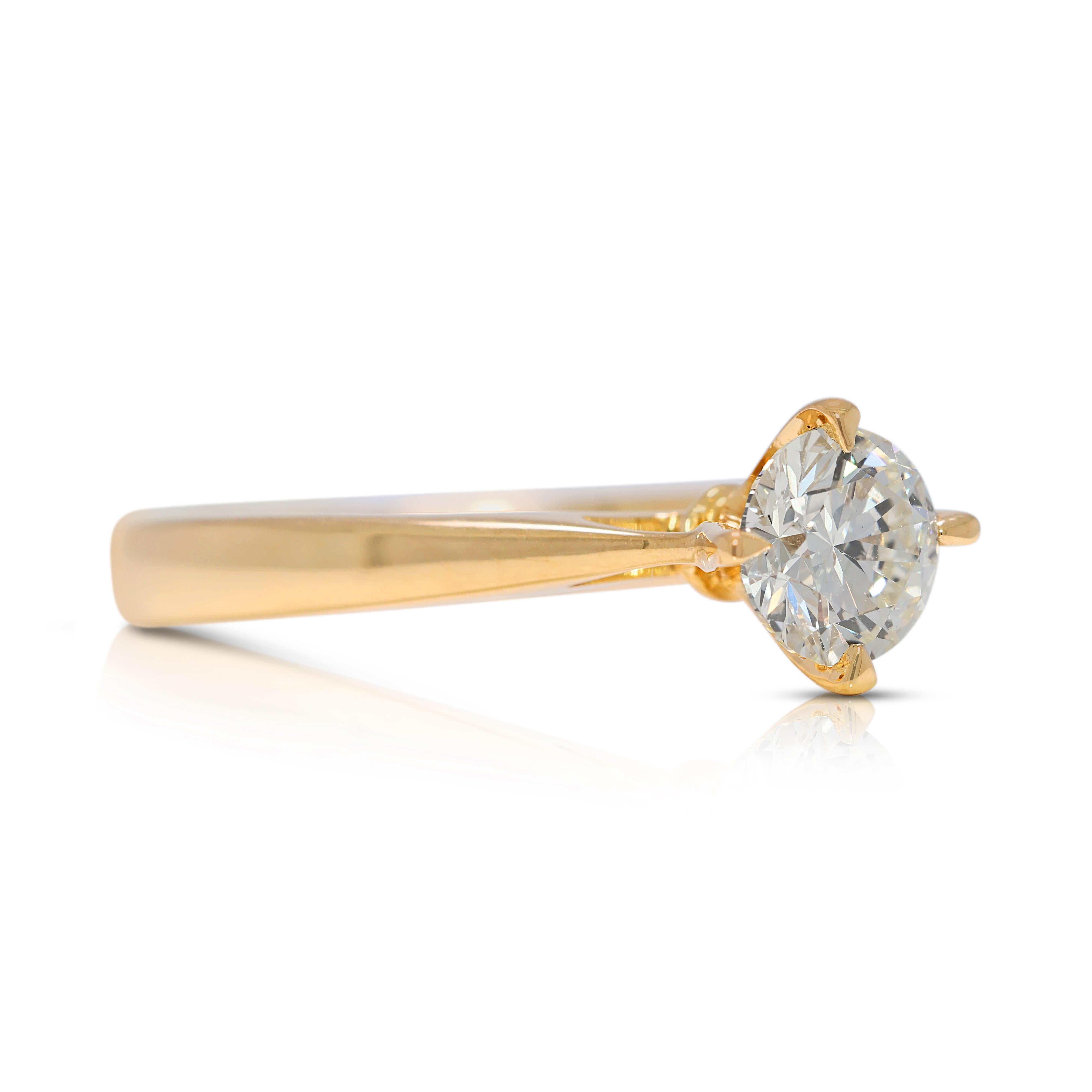 Timeless Bague solitaire en or jaune 18 carats avec diamant naturel de 0,5 carats Excellent état à רמת גן, IL