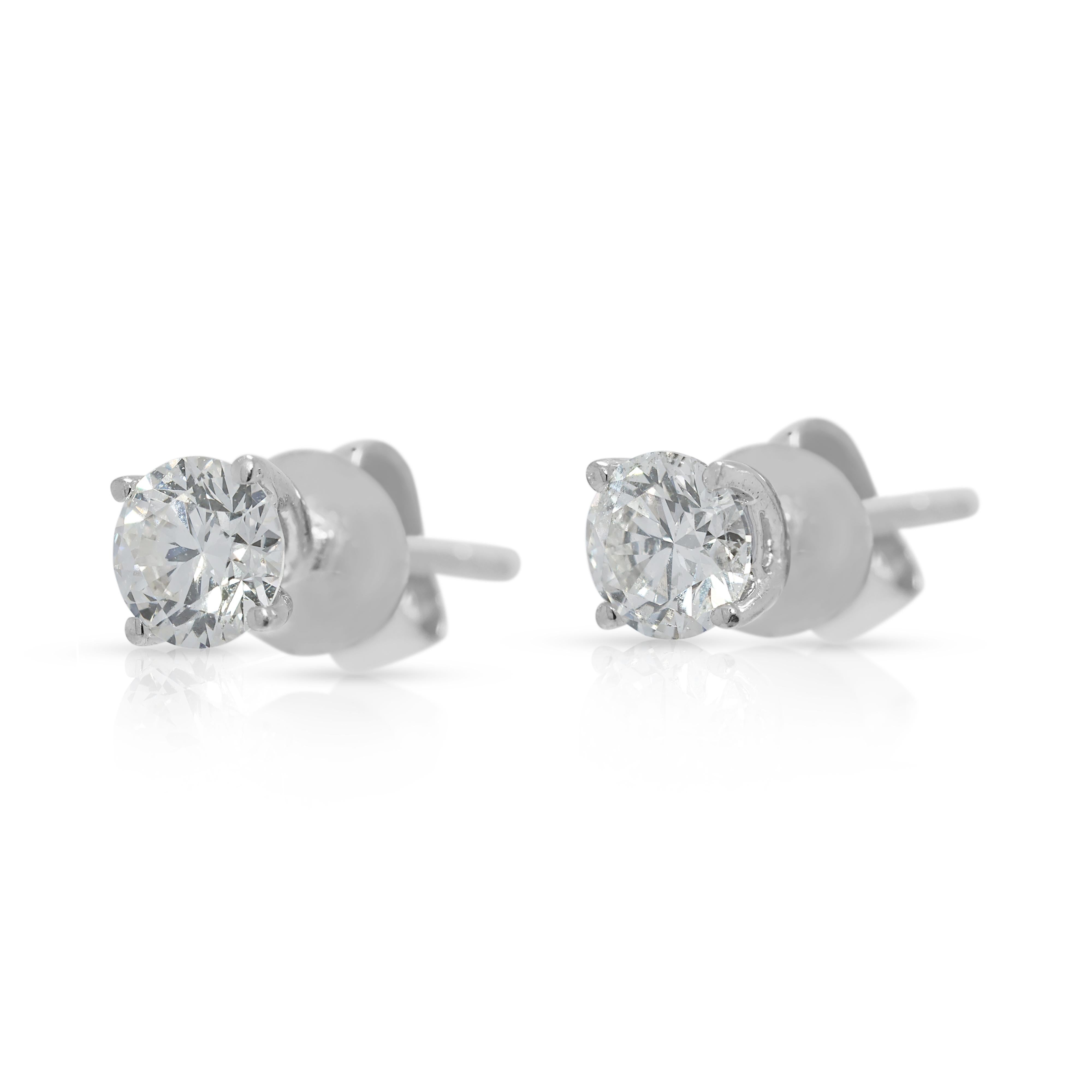 Zeitlose 0,60ct natürliche Diamanten 10K Weißgold Ohrstecker (Rundschliff) im Angebot