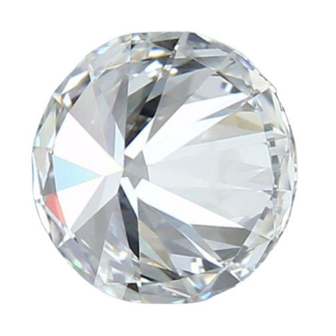 Diamante rotondo senza tempo con taglio ideale triplo eccellente da 0,70 carati - Certificato IGI in vendita 1